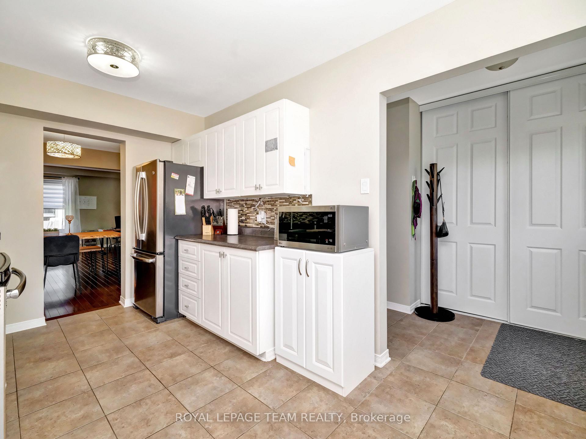 Photo 14 of 53 Thornbury Crescent, Ottawa, Centrepointe — HOMEH