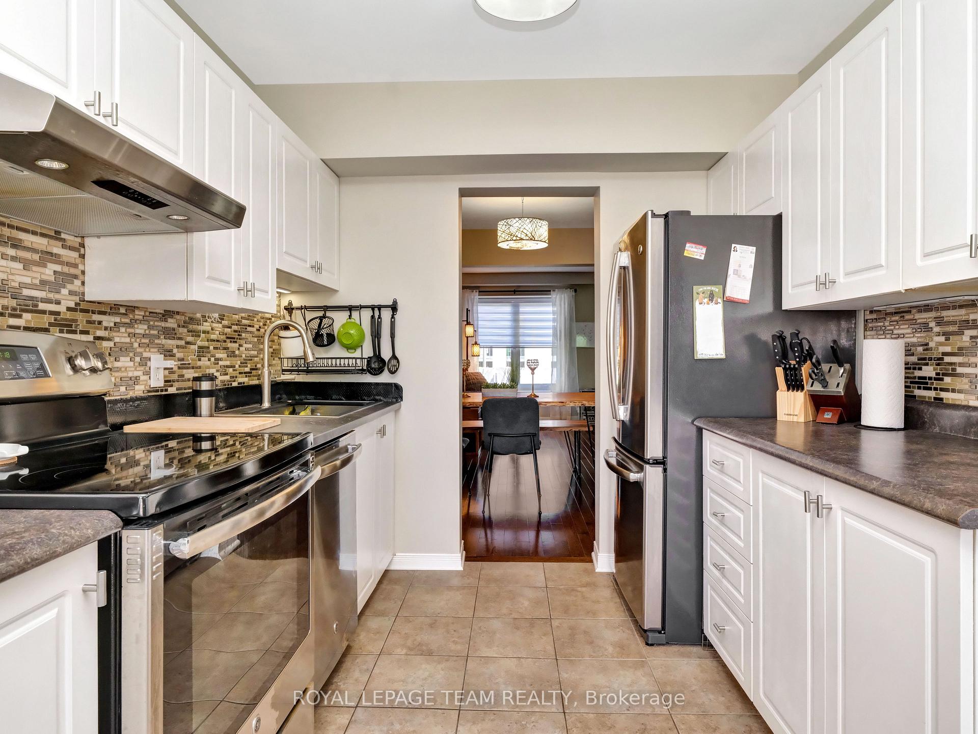 Photo 15 of 53 Thornbury Crescent, Ottawa, Centrepointe — HOMEH