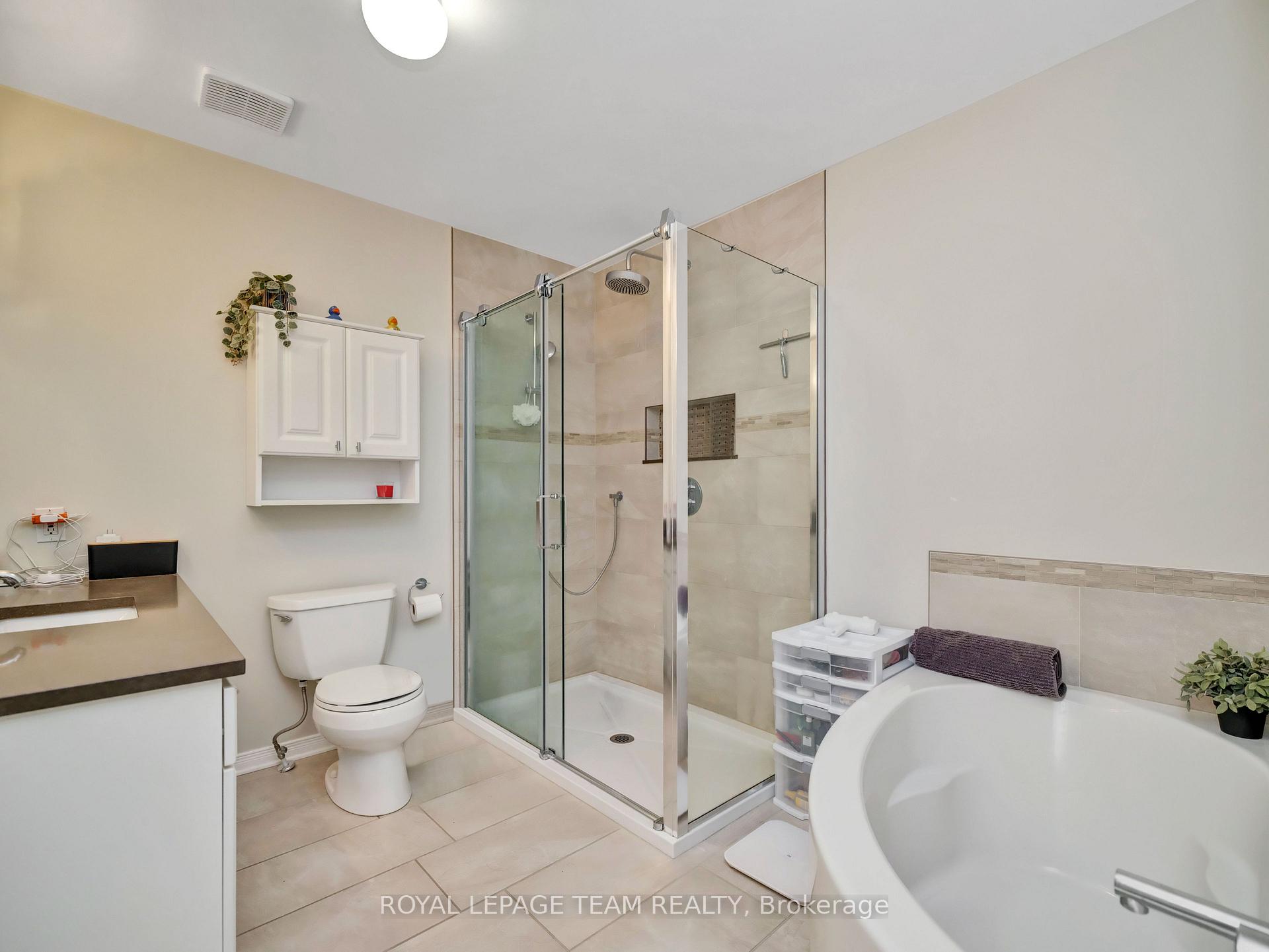 Photo 25 of 53 Thornbury Crescent, Ottawa, Centrepointe — HOMEH