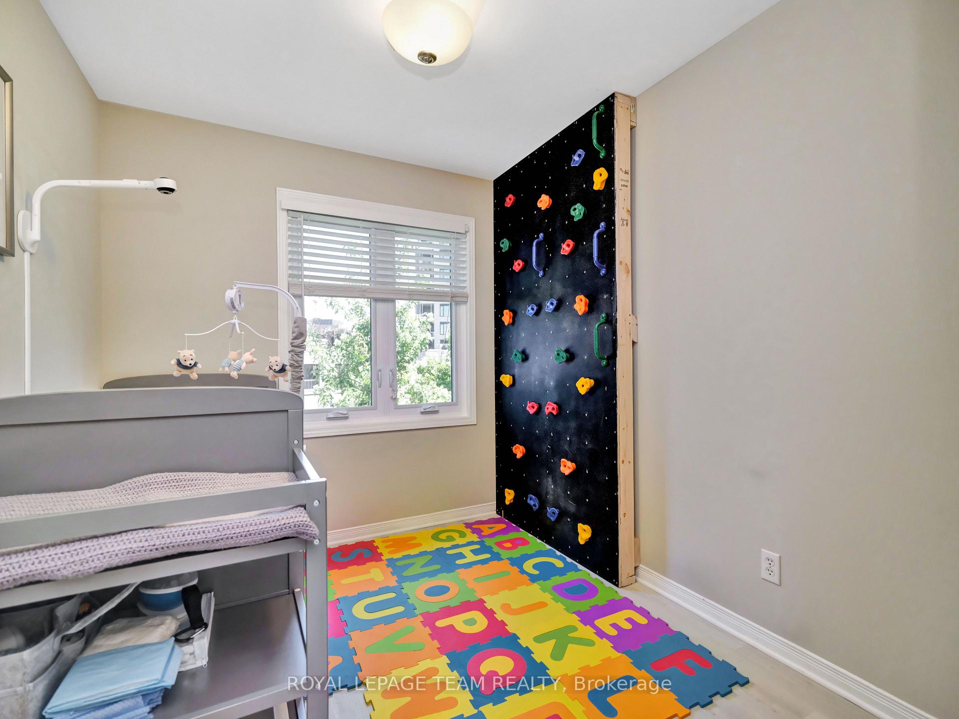 Photo 27 of 53 Thornbury Crescent, Ottawa, Centrepointe — HOMEH