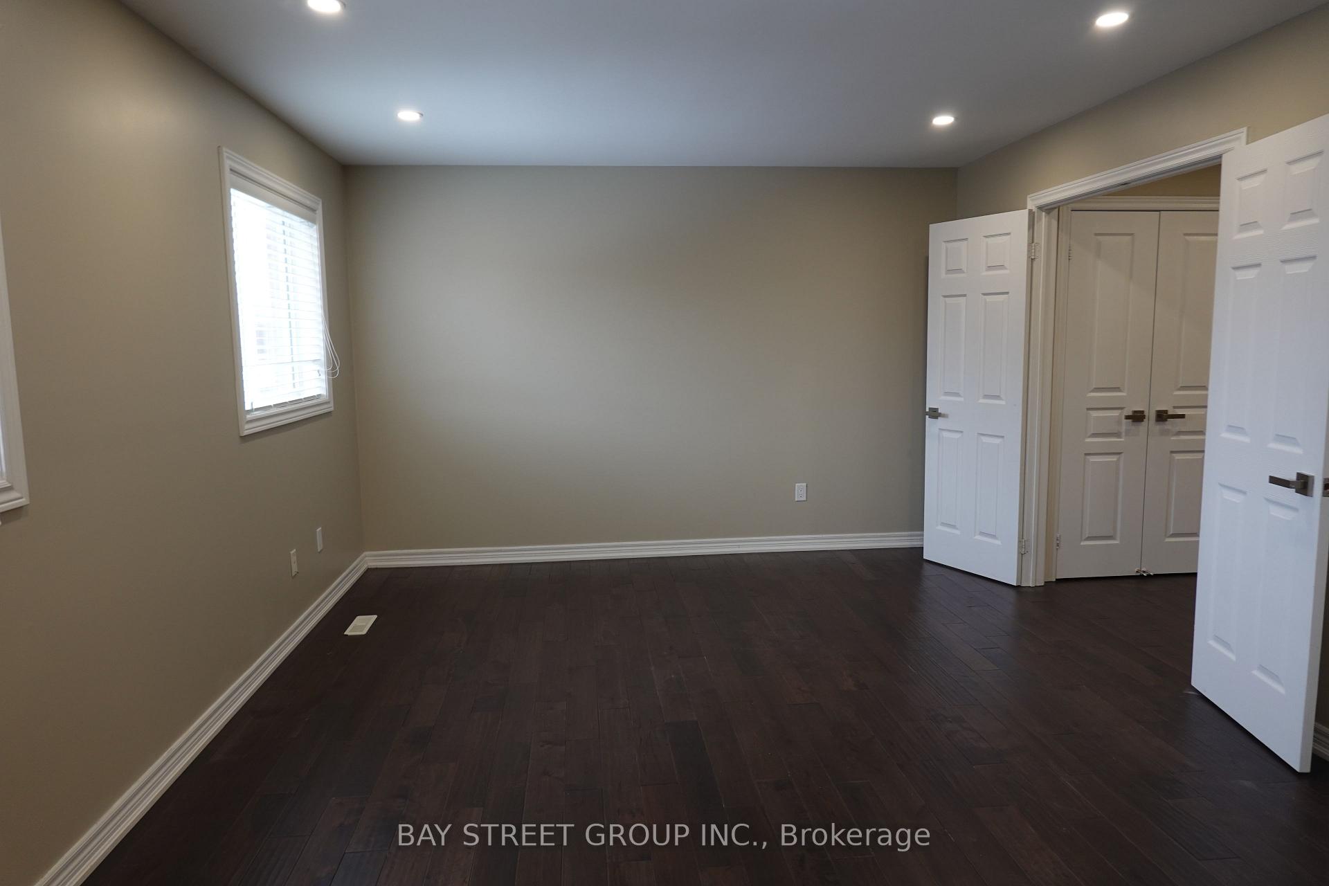 Photo 9 of 36 Vipond Road, Whitby, Brooklin — HOMEH