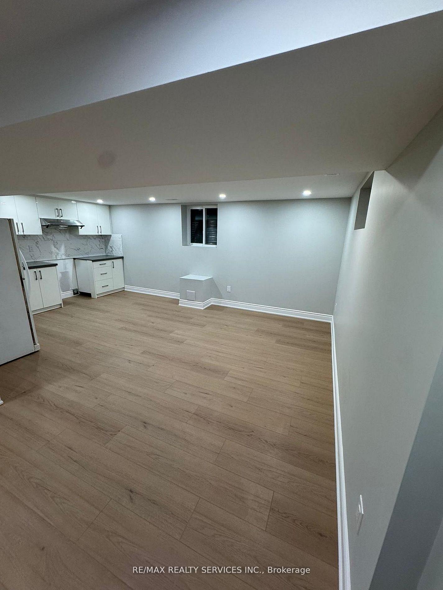 Photo 2 of Unit BASEMENT, 41 Maclaren Avenue, Barrie, Painswick North — HOMEH