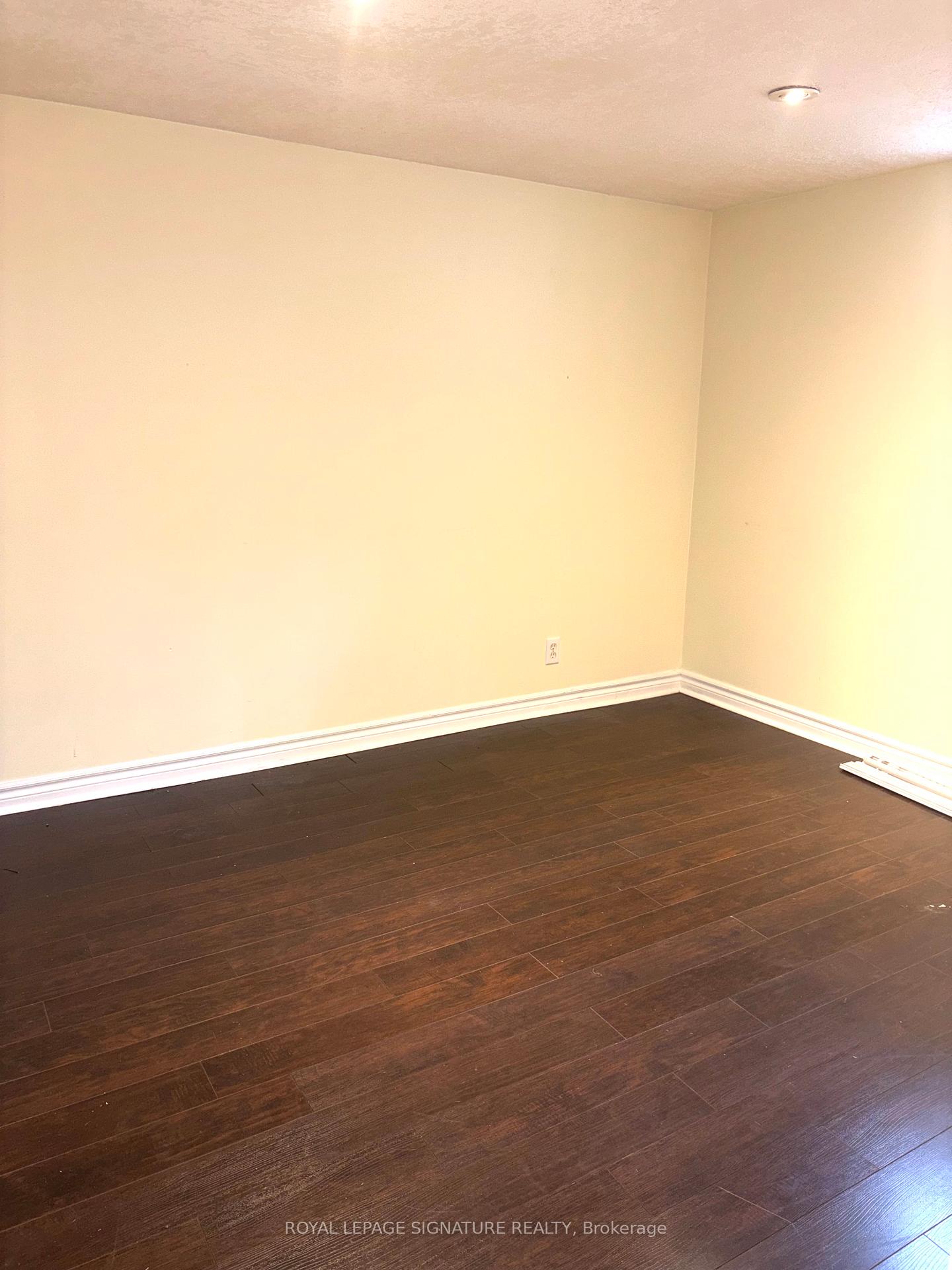 Photo 5 of Unit Bsmt, 236 Letitia Street, Barrie, Letitia Heights — HOMEH