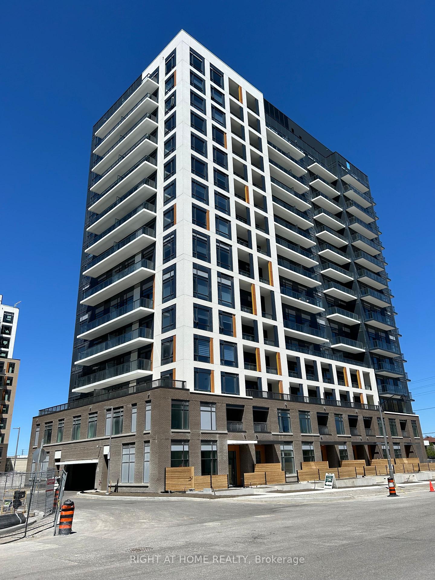 Photo 1 of Unit 1023, 7950 Bathurst Street, Vaughan, Beverley Glen — HOMEH
