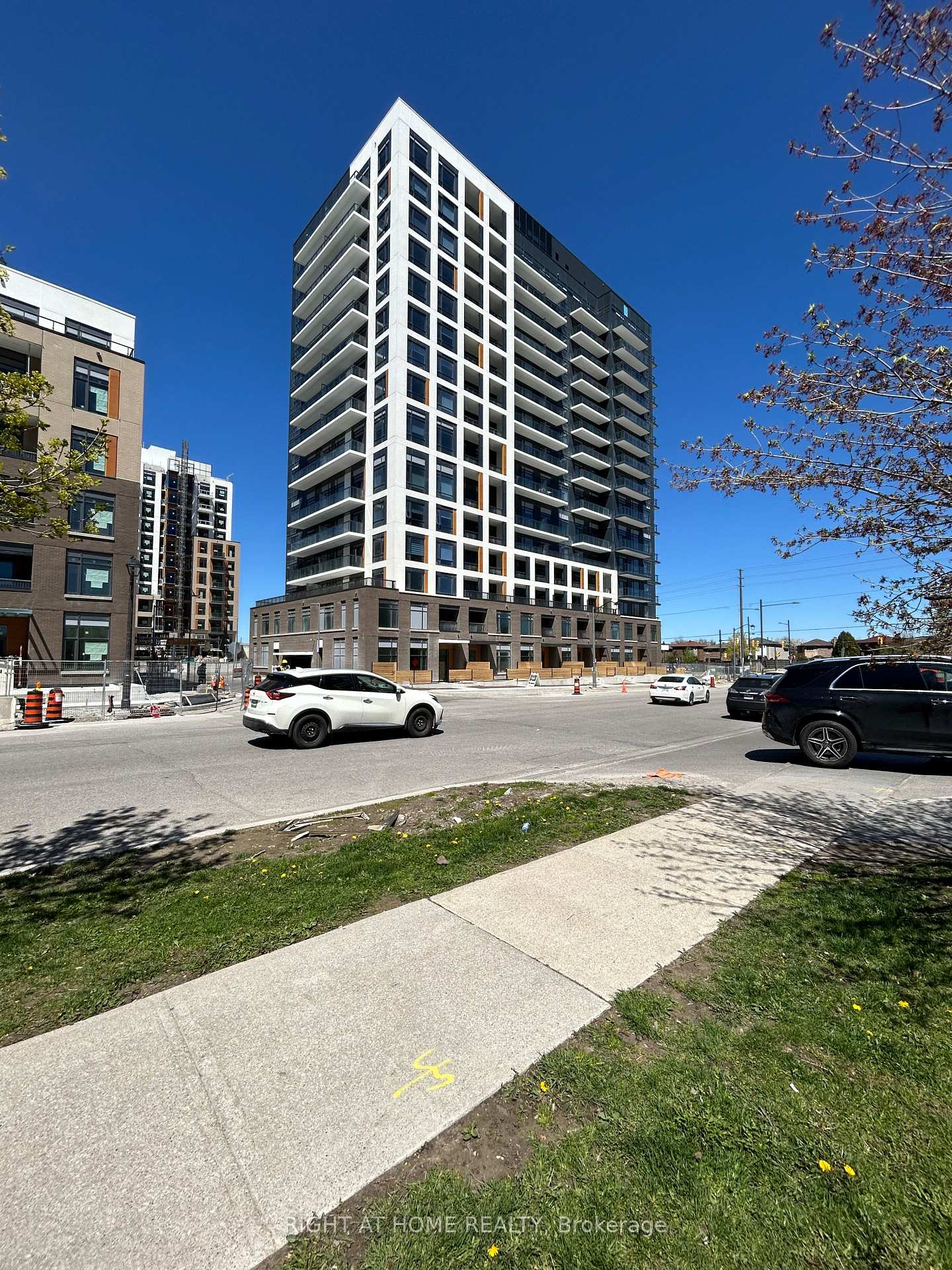 Photo 2 of Unit 1023, 7950 Bathurst Street, Vaughan, Beverley Glen — HOMEH