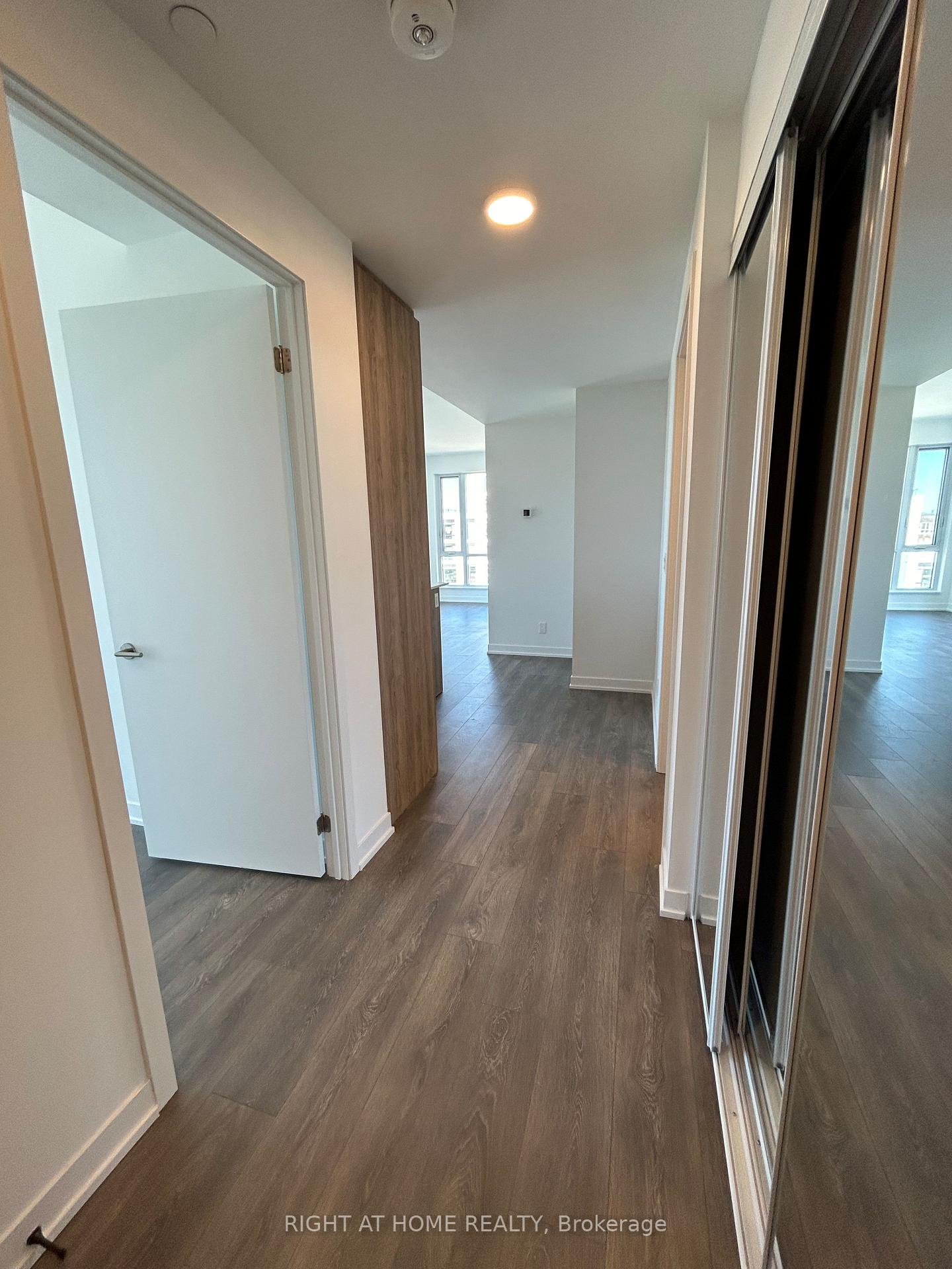 Photo 4 of Unit 1023, 7950 Bathurst Street, Vaughan, Beverley Glen — HOMEH