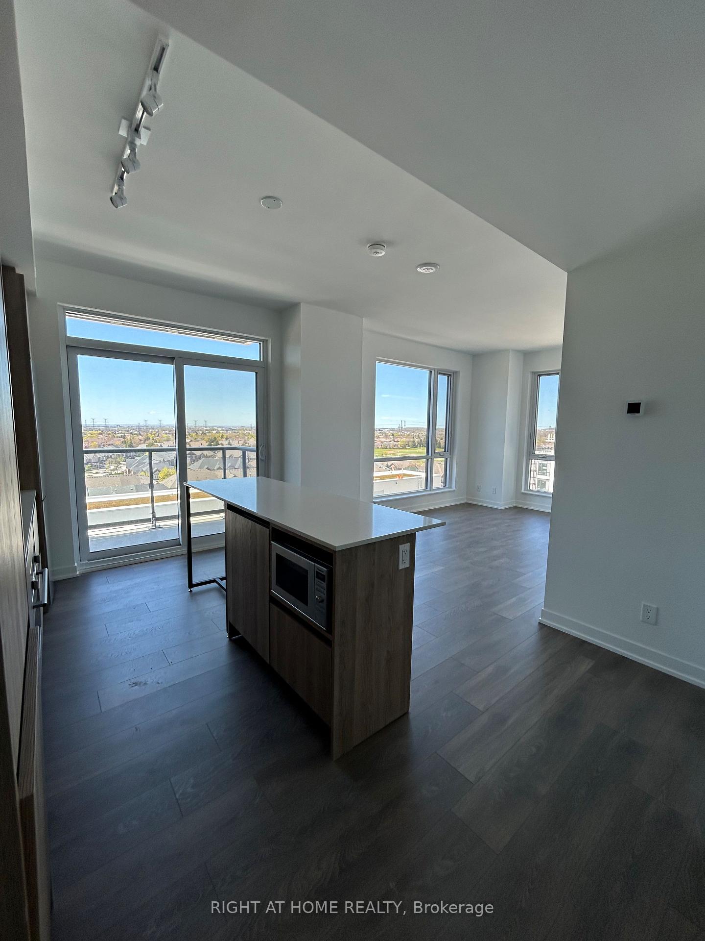 Photo 6 of Unit 1023, 7950 Bathurst Street, Vaughan, Beverley Glen — HOMEH