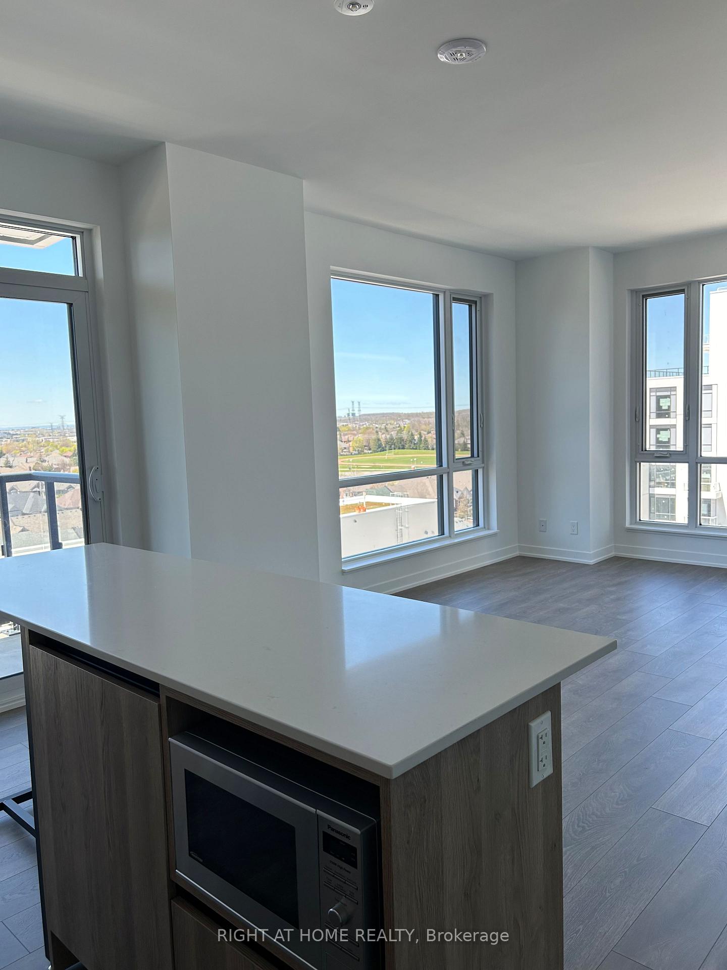 Photo 7 of Unit 1023, 7950 Bathurst Street, Vaughan, Beverley Glen — HOMEH