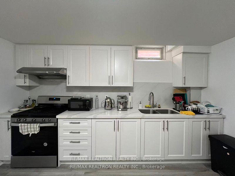 Photo 4 of Unit Lower, 8 Queen Isabella Crescent, Vaughan, Vellore Village — HOMEH