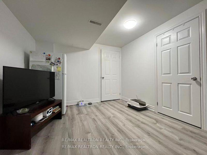 Photo 5 of Unit Lower, 8 Queen Isabella Crescent, Vaughan, Vellore Village — HOMEH