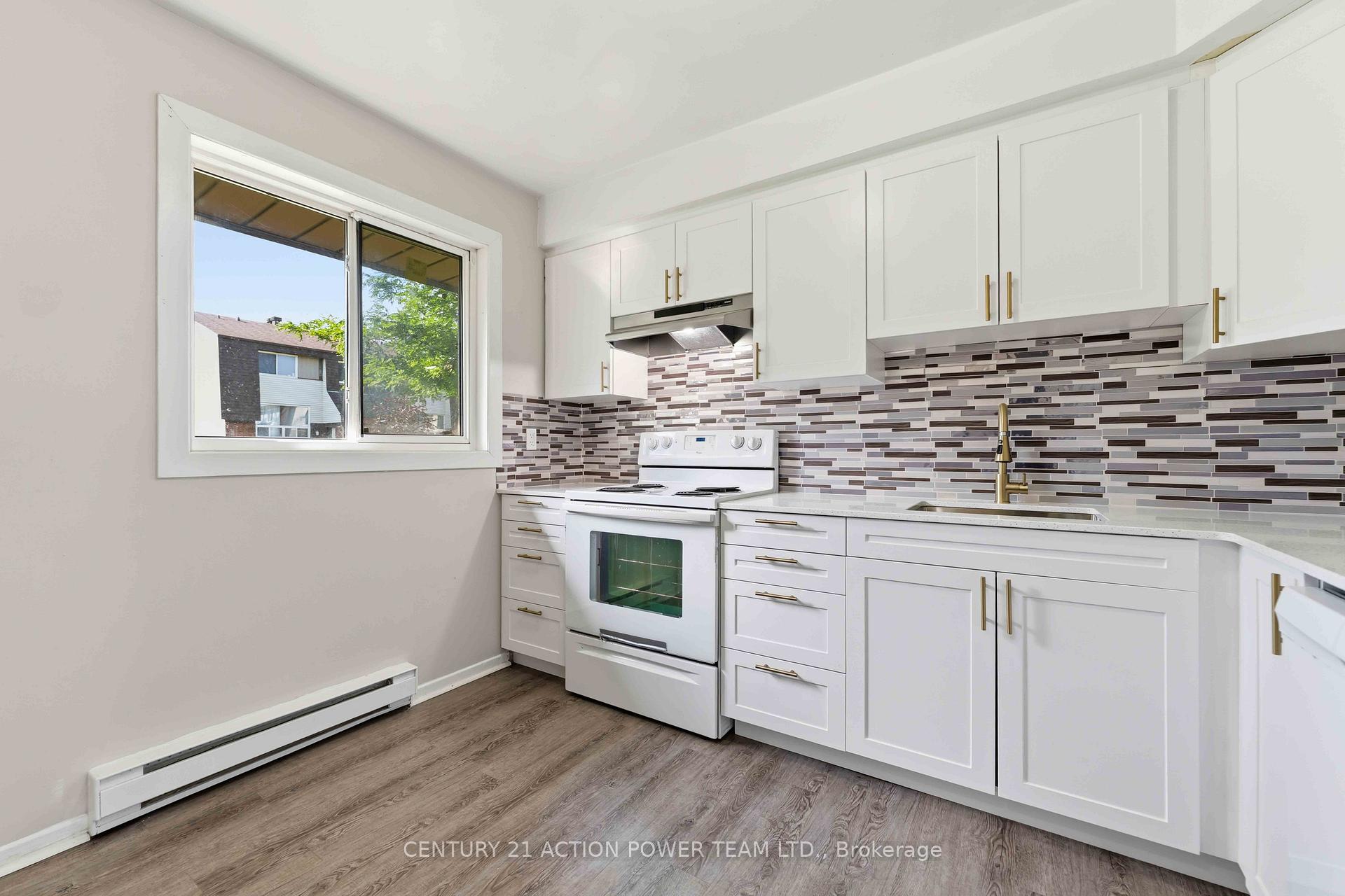 Photo 10 of Unit A, 39 Woodvale Green Drive, Ottawa, Craig Henry/Woodvale — HOMEH