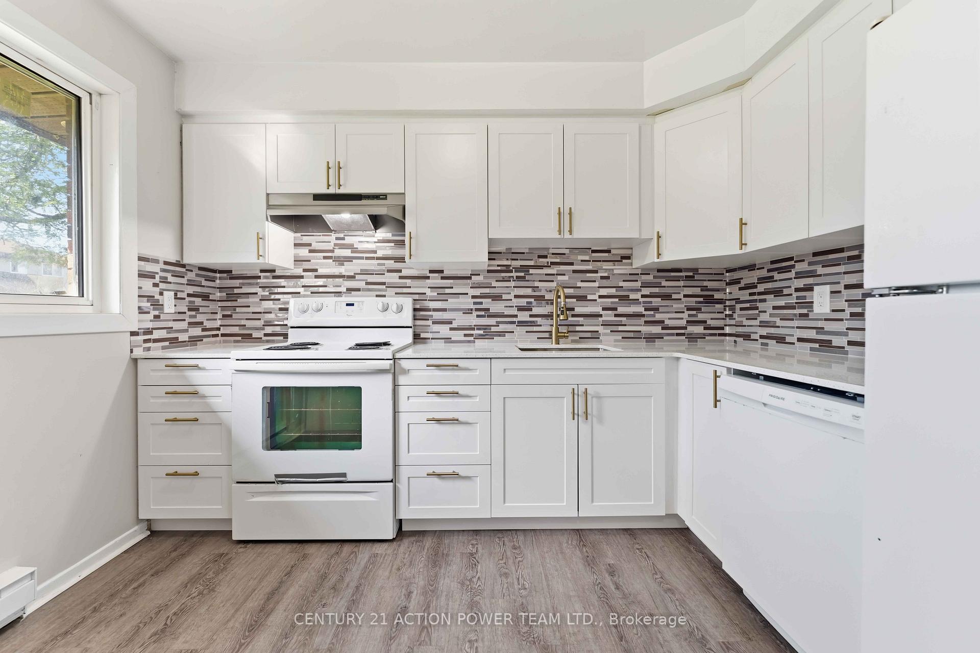 Photo 11 of Unit A, 39 Woodvale Green Drive, Ottawa, Craig Henry/Woodvale — HOMEH