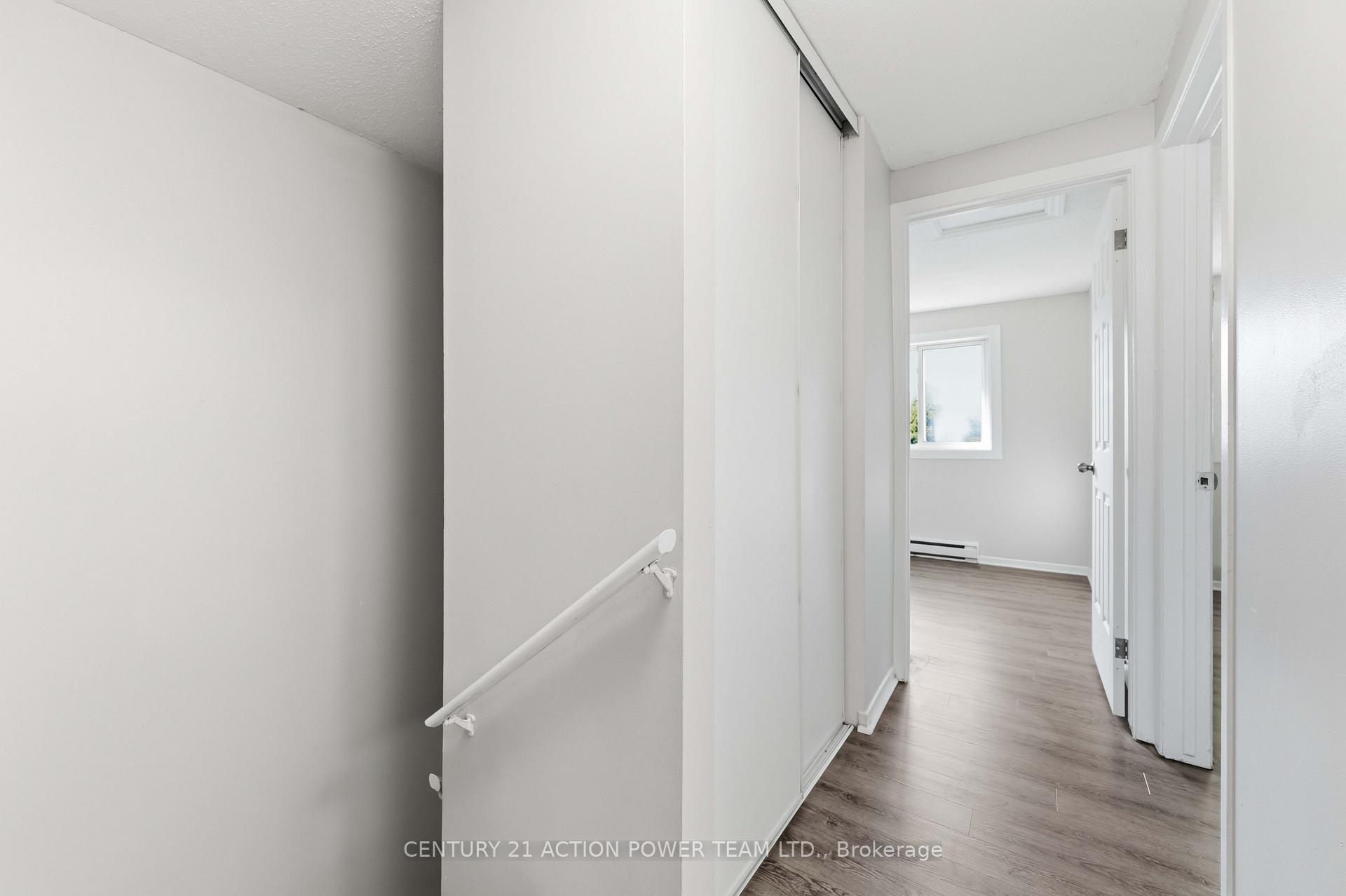 Photo 16 of Unit A, 39 Woodvale Green Drive, Ottawa, Craig Henry/Woodvale — HOMEH