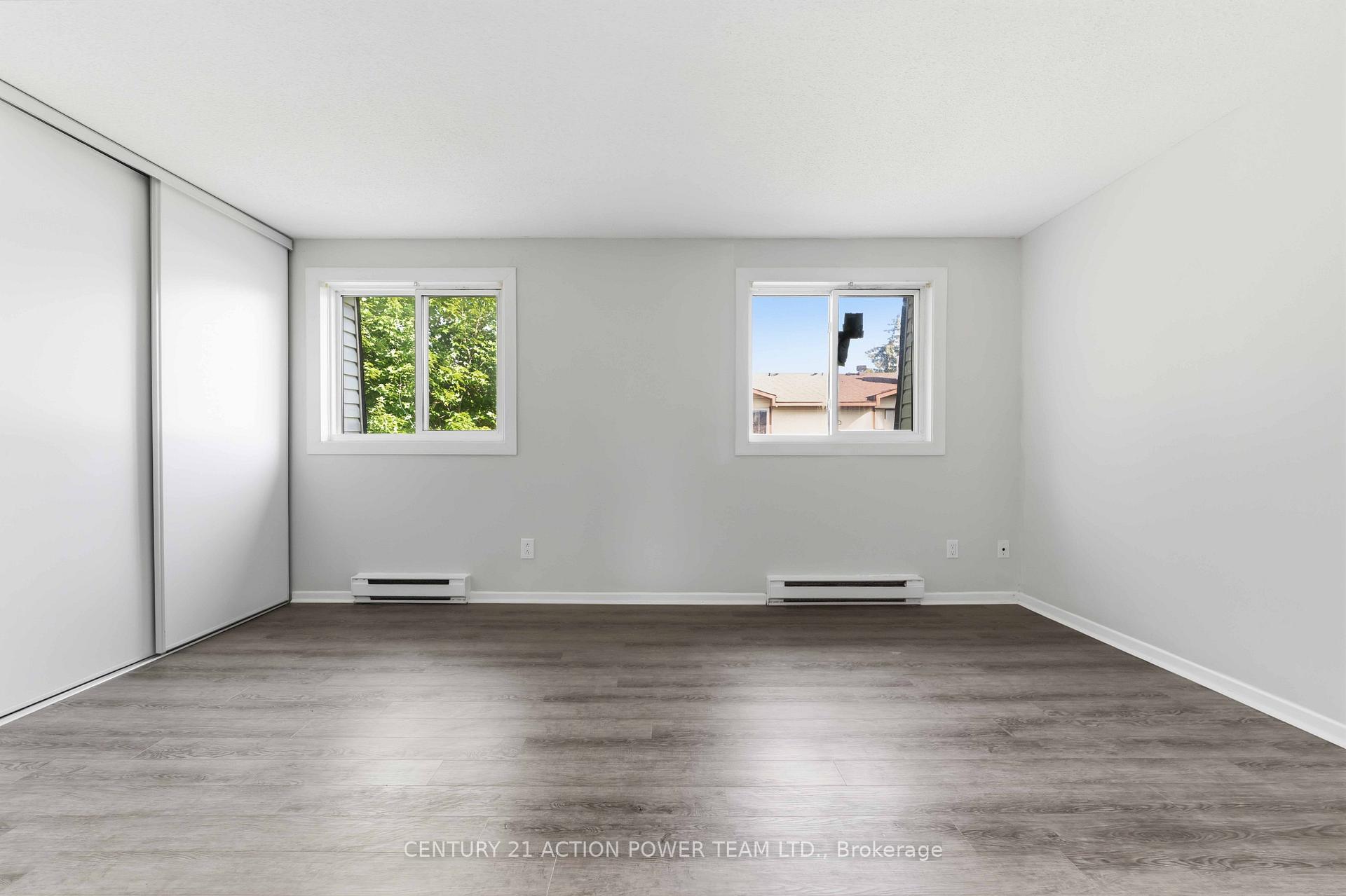 Photo 17 of Unit A, 39 Woodvale Green Drive, Ottawa, Craig Henry/Woodvale — HOMEH