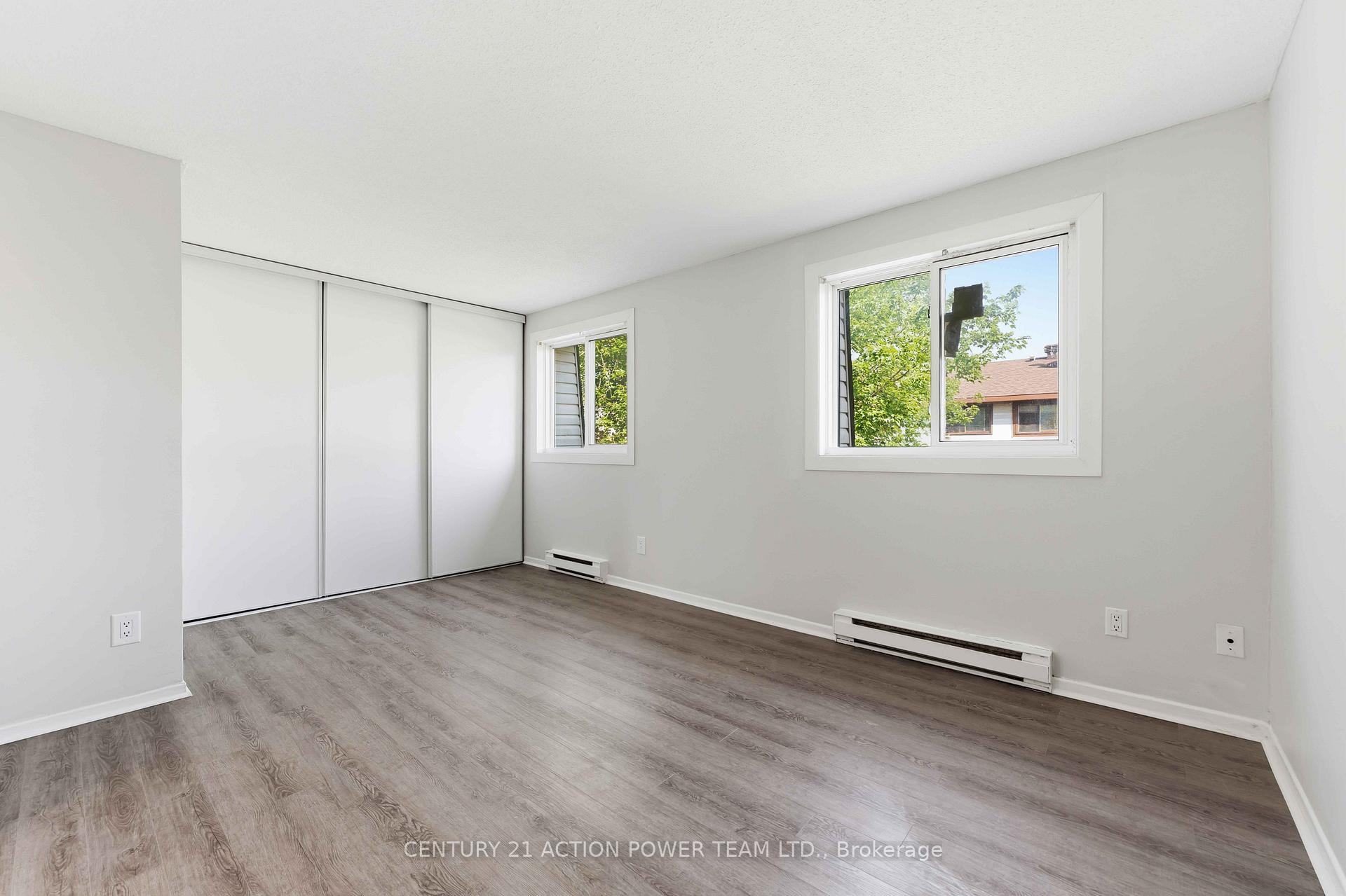 Photo 18 of Unit A, 39 Woodvale Green Drive, Ottawa, Craig Henry/Woodvale — HOMEH