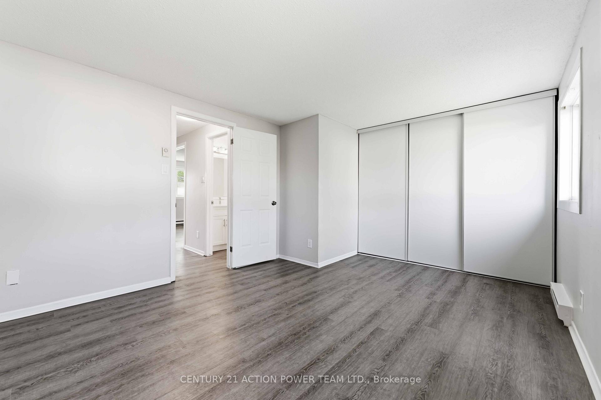 Photo 19 of Unit A, 39 Woodvale Green Drive, Ottawa, Craig Henry/Woodvale — HOMEH