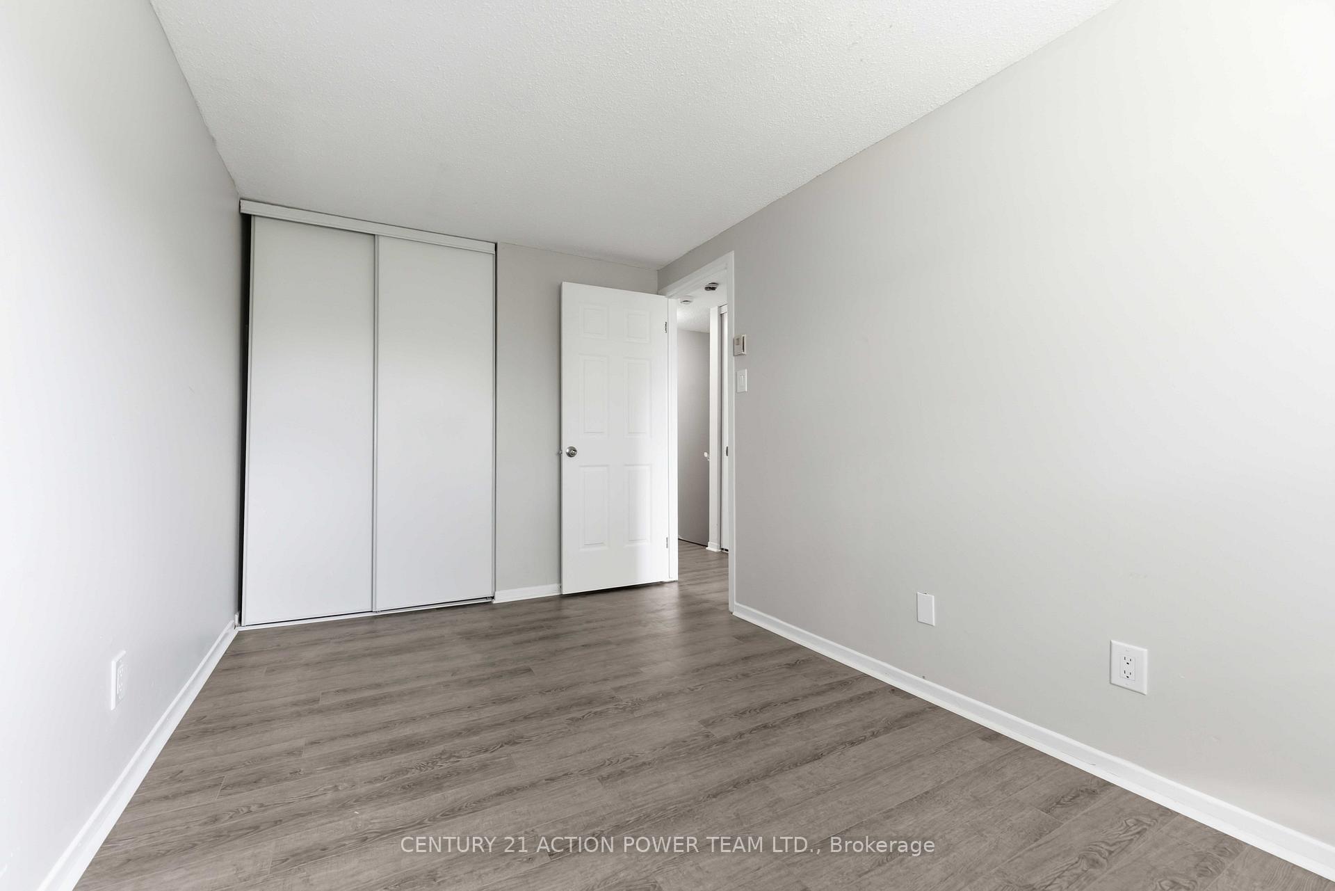 Photo 26 of Unit A, 39 Woodvale Green Drive, Ottawa, Craig Henry/Woodvale — HOMEH