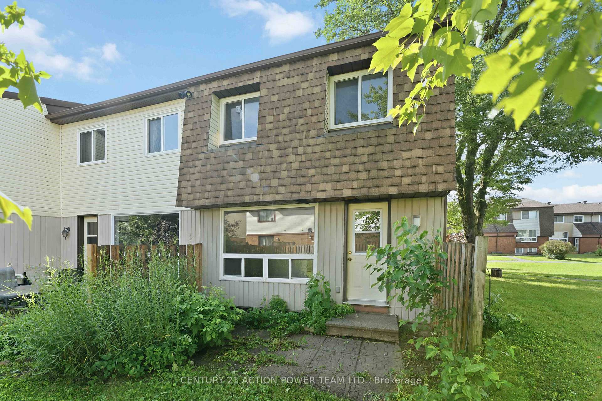 Photo 34 of Unit A, 39 Woodvale Green Drive, Ottawa, Craig Henry/Woodvale — HOMEH