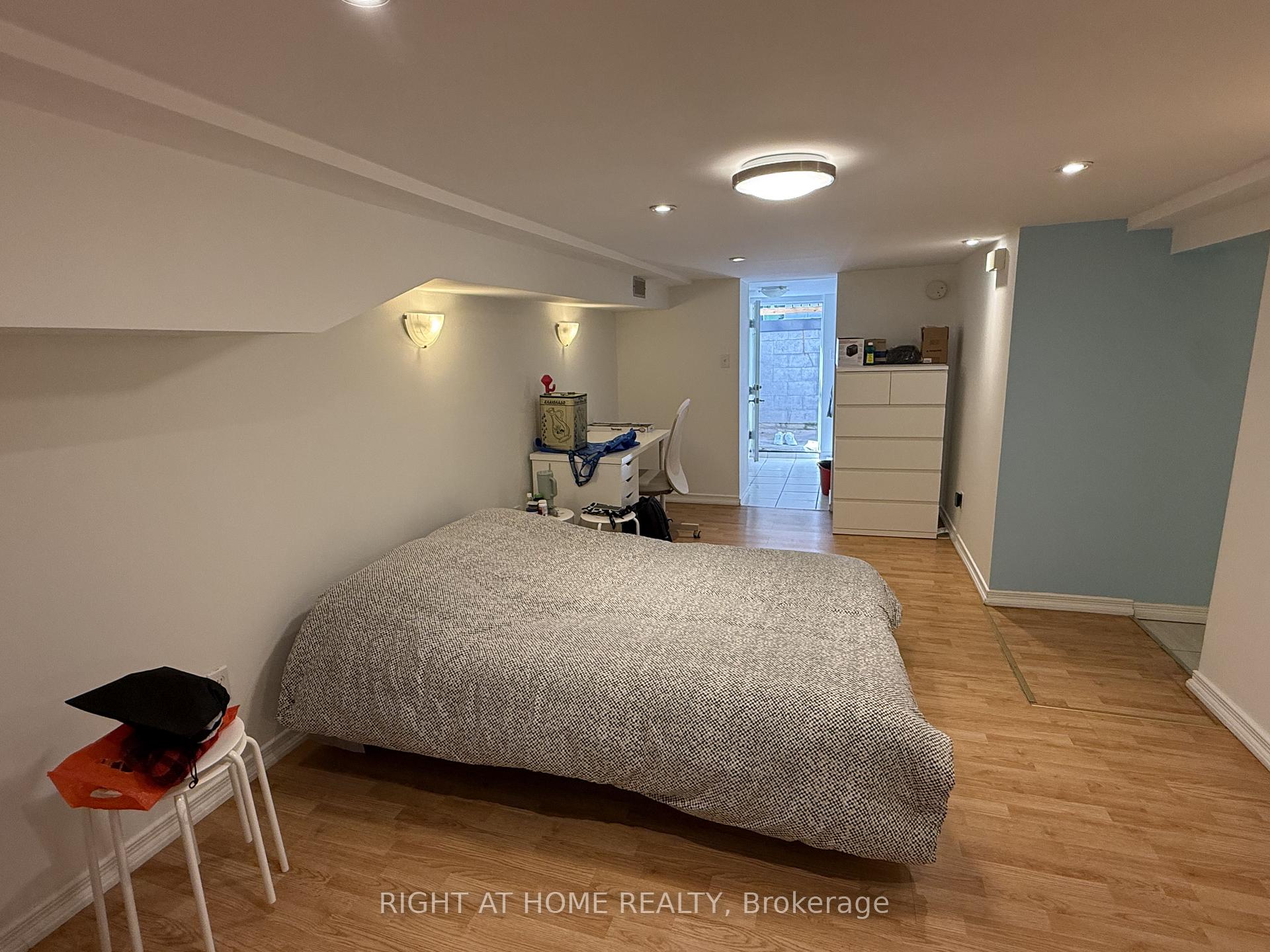 Photo 3 of Unit Bsmt, 169 Lawrence Avenue W, Toronto, Lawrence Park South — HOMEH