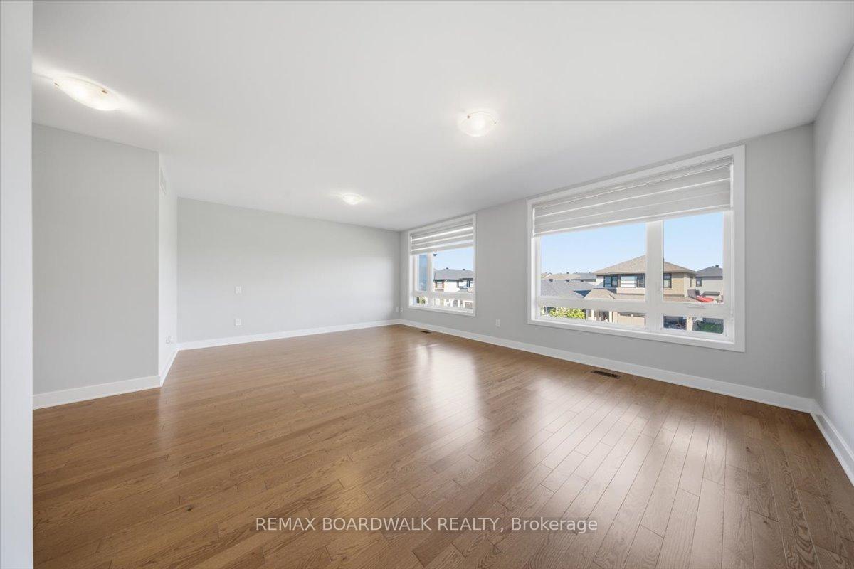 Photo 17 of 54 Thunderbolt Street, Ottawa, Kanata - Emerald Meadows/Trailwest — HOMEH