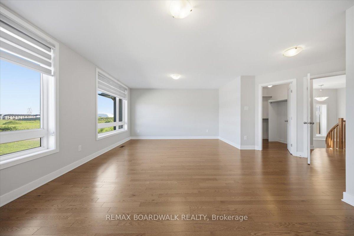 Photo 18 of 54 Thunderbolt Street, Ottawa, Kanata - Emerald Meadows/Trailwest — HOMEH