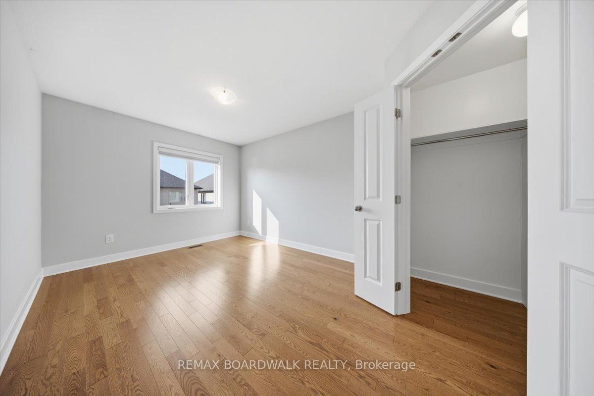 Photo 21 of 54 Thunderbolt Street, Ottawa, Kanata - Emerald Meadows/Trailwest — HOMEH