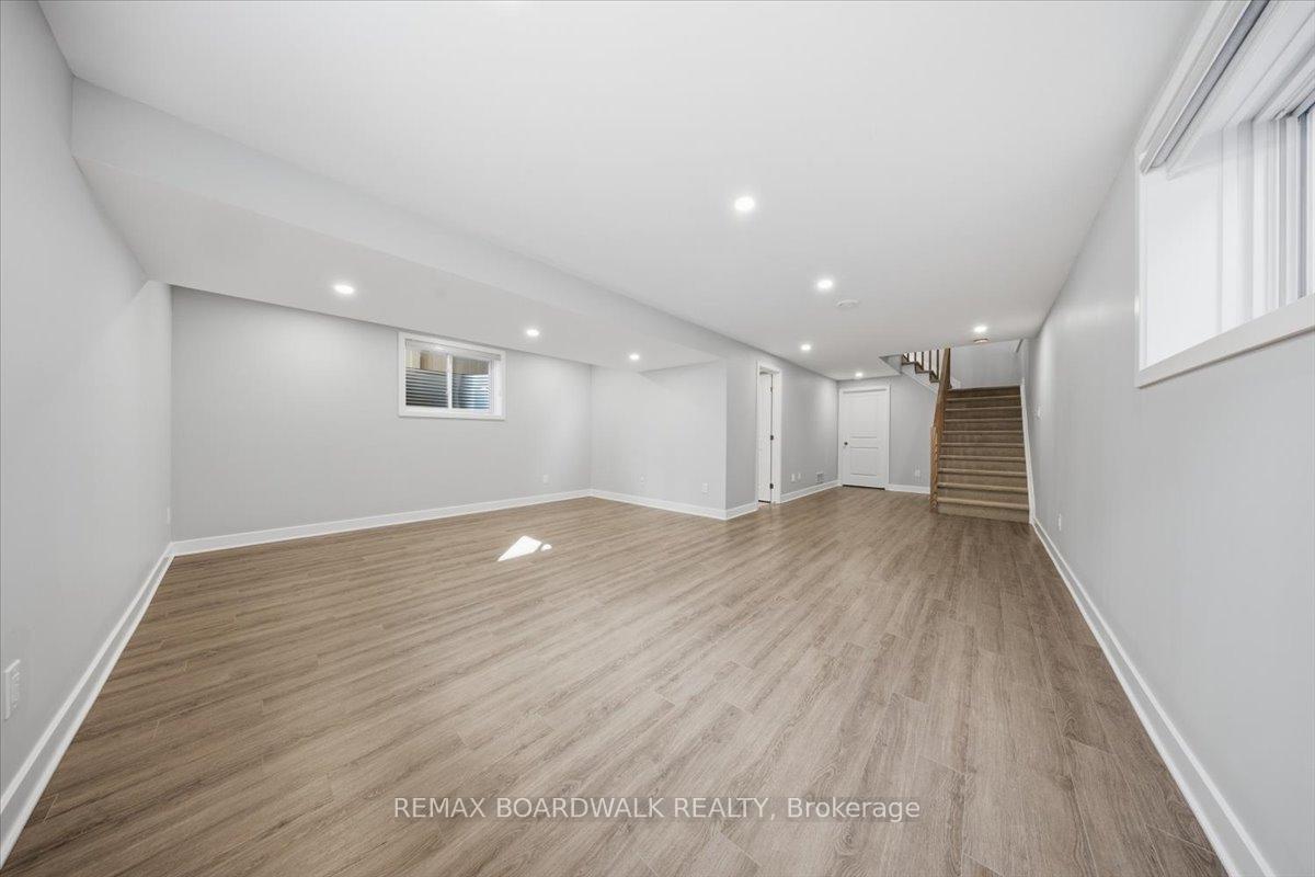 Photo 24 of 54 Thunderbolt Street, Ottawa, Kanata - Emerald Meadows/Trailwest — HOMEH