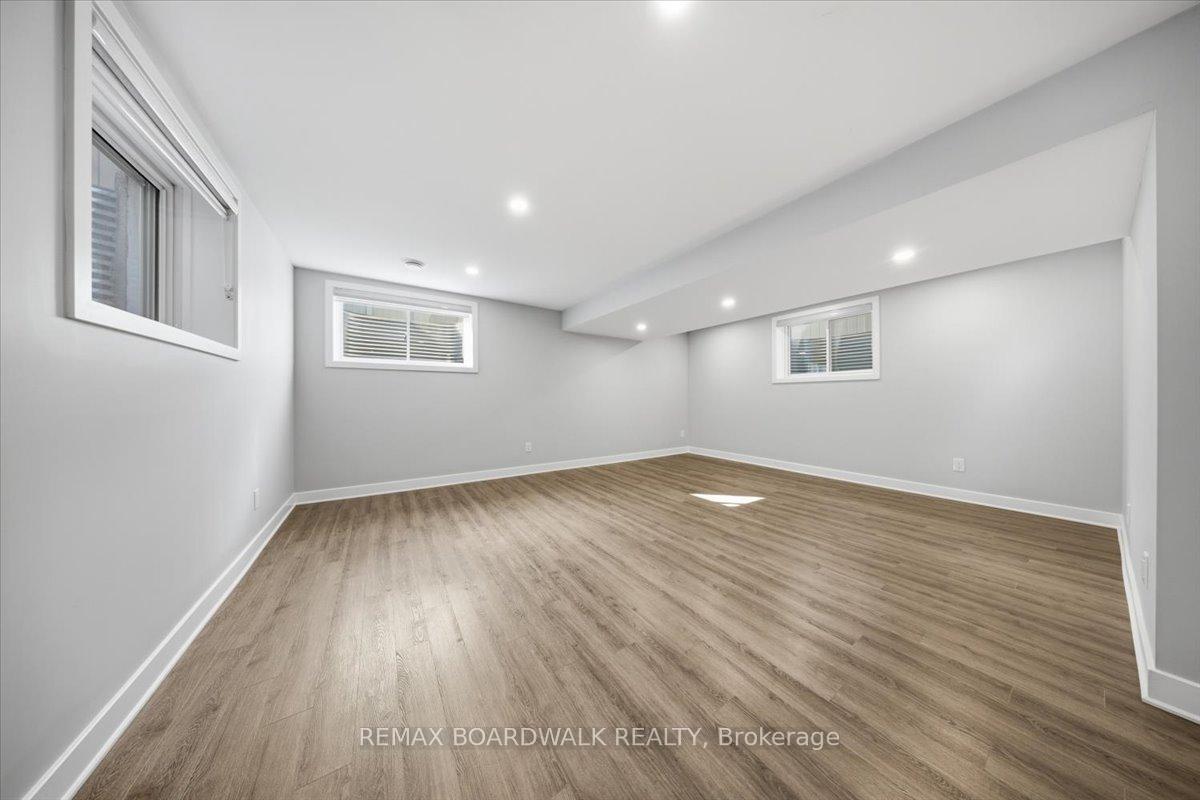 Photo 25 of 54 Thunderbolt Street, Ottawa, Kanata - Emerald Meadows/Trailwest — HOMEH