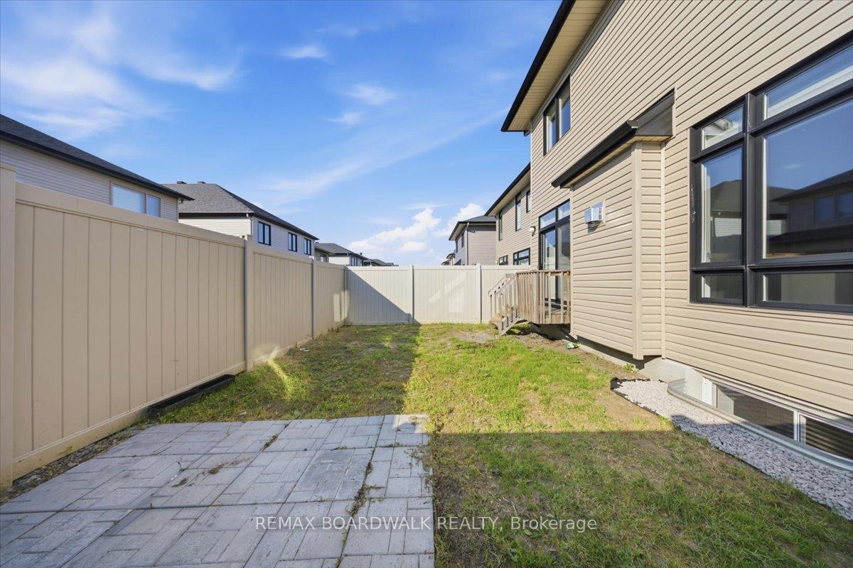 Photo 27 of 54 Thunderbolt Street, Ottawa, Kanata - Emerald Meadows/Trailwest — HOMEH