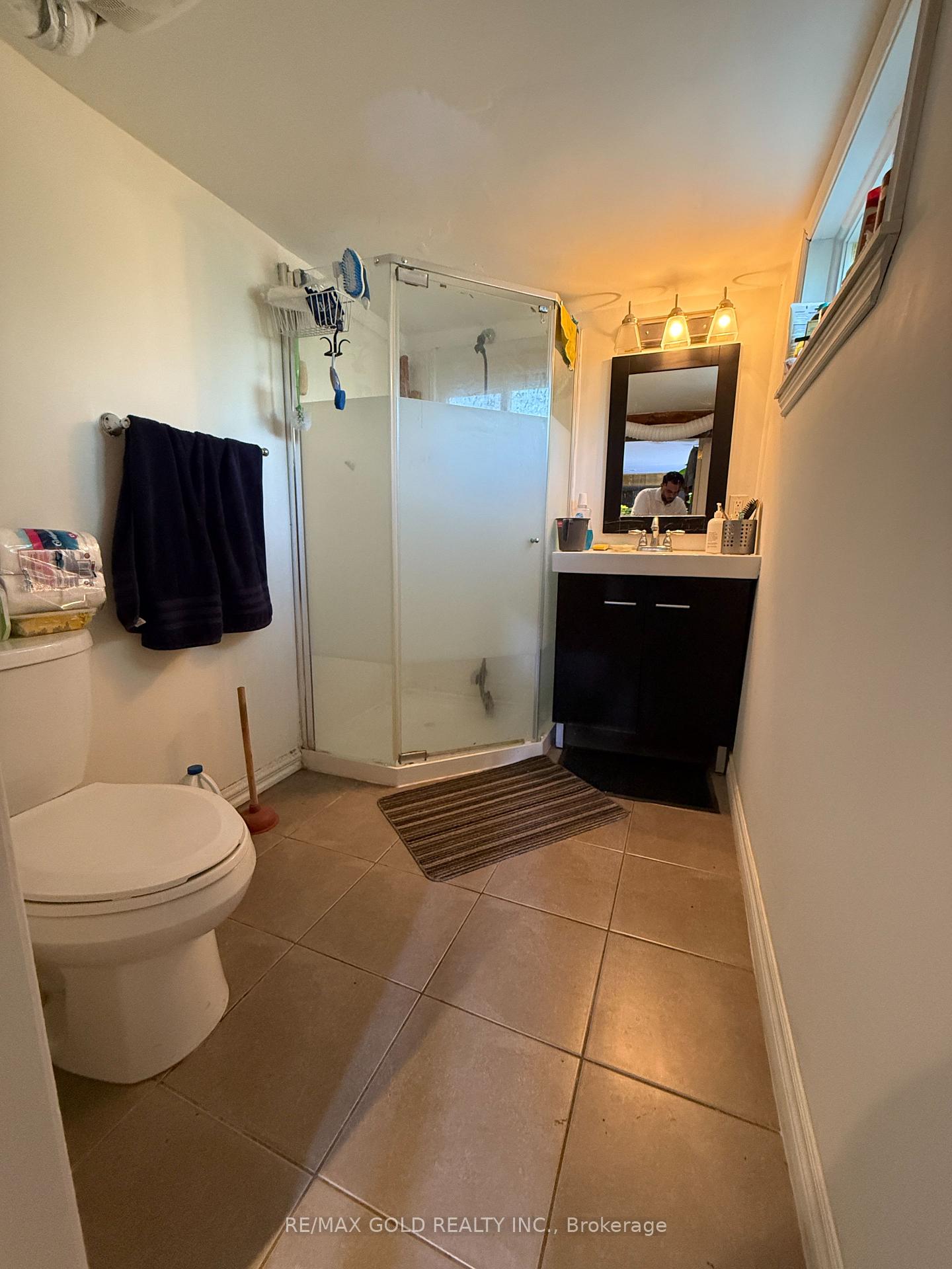 Photo 10 of 70 West Street W, Brampton, Downtown Brampton — HOMEH