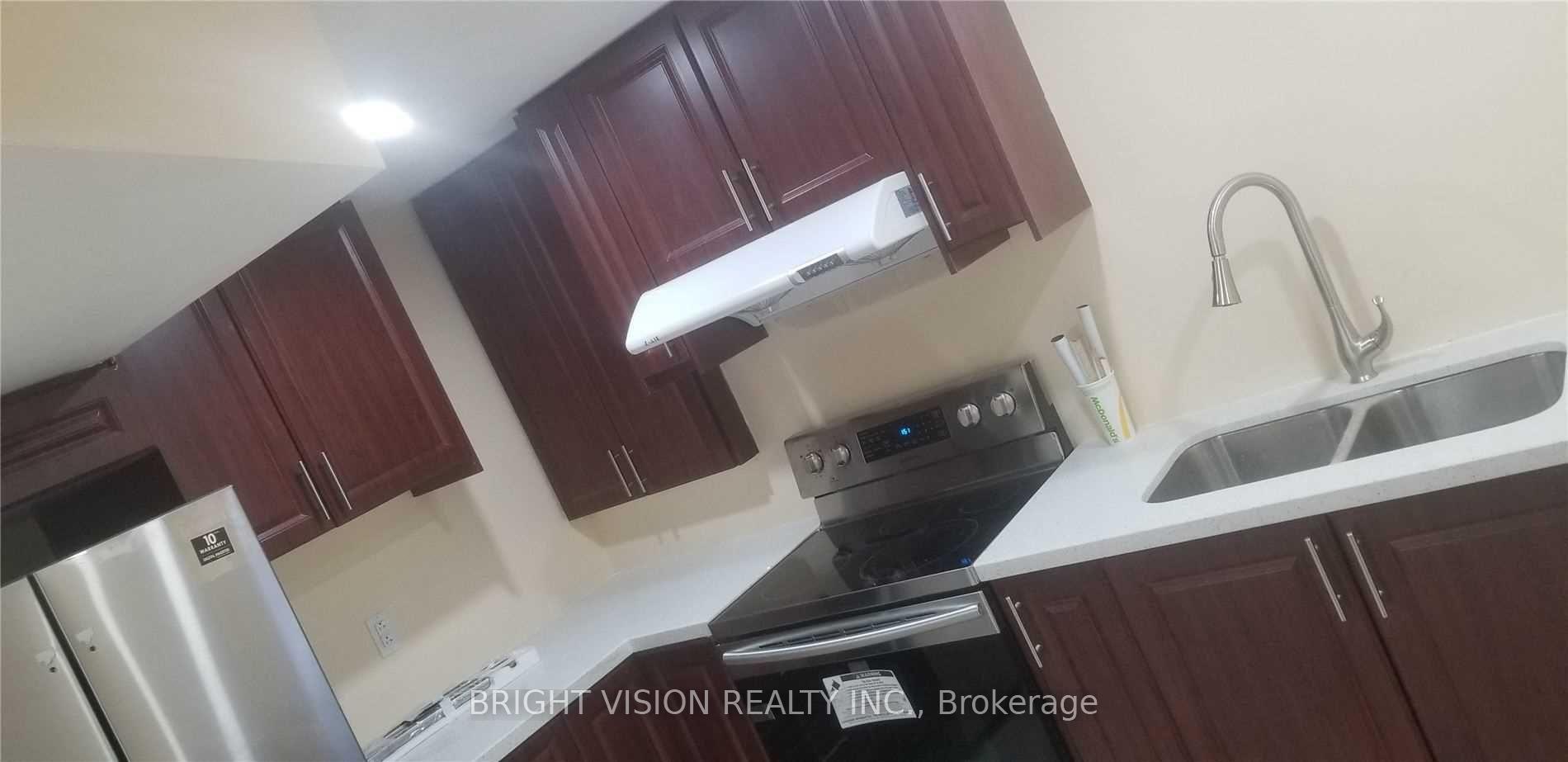 Photo 4 of Unit Bsmt, 93 Chloe Crescent, Markham, Middlefield — HOMEH
