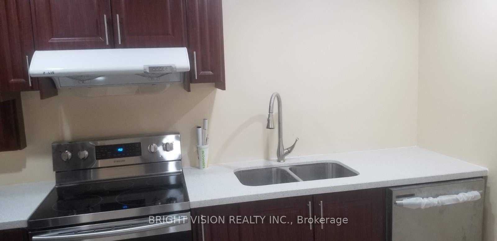 Photo 5 of Unit Bsmt, 93 Chloe Crescent, Markham, Middlefield — HOMEH