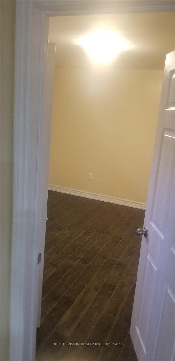 Photo 7 of Unit Bsmt, 93 Chloe Crescent, Markham, Middlefield — HOMEH