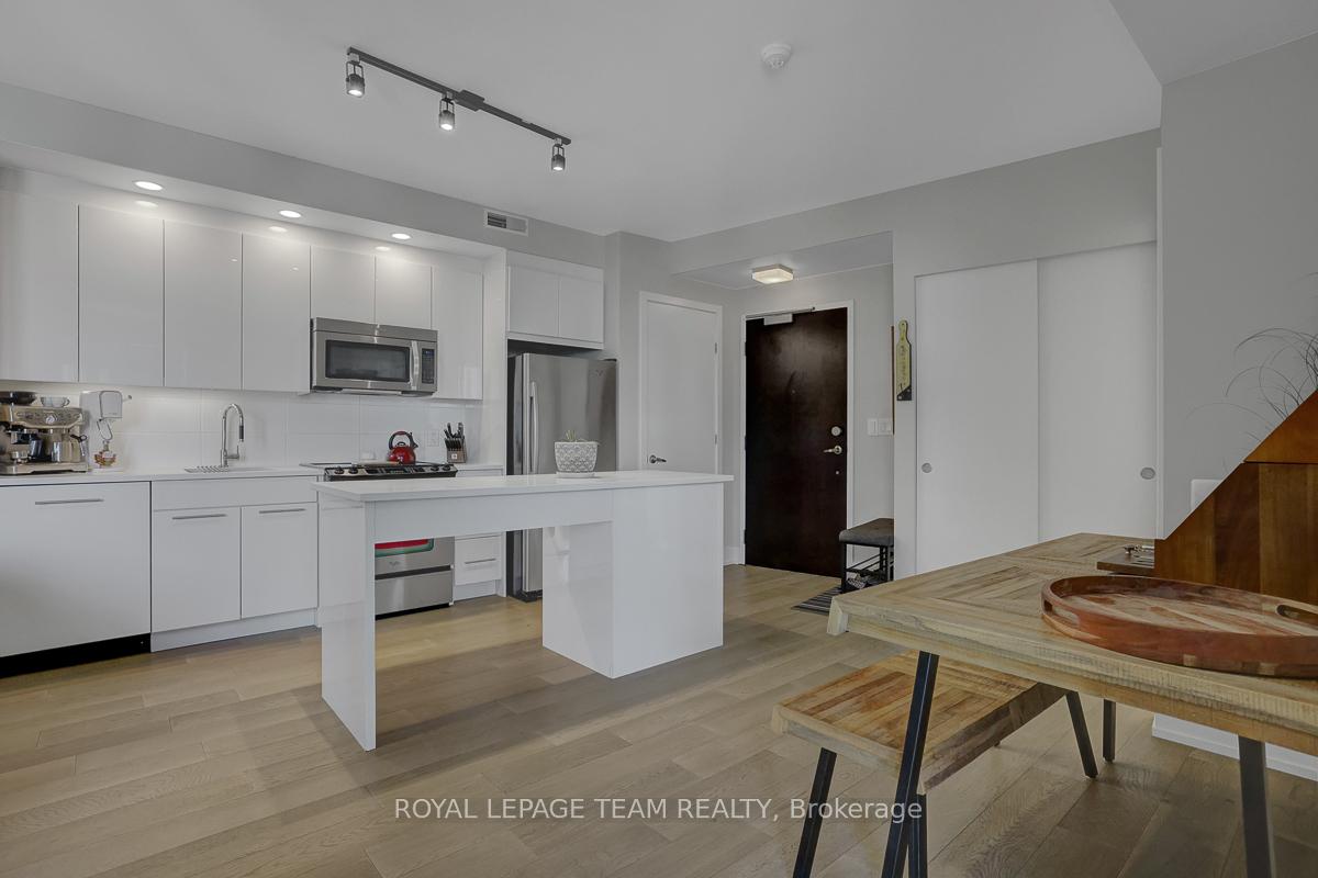 Photo 3 of Unit 712, 360 Patricia Avenue, Ottawa, Westboro South — HOMEH