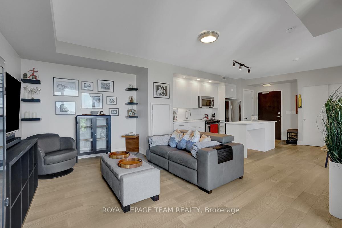 Photo 7 of Unit 712, 360 Patricia Avenue, Ottawa, Westboro South — HOMEH
