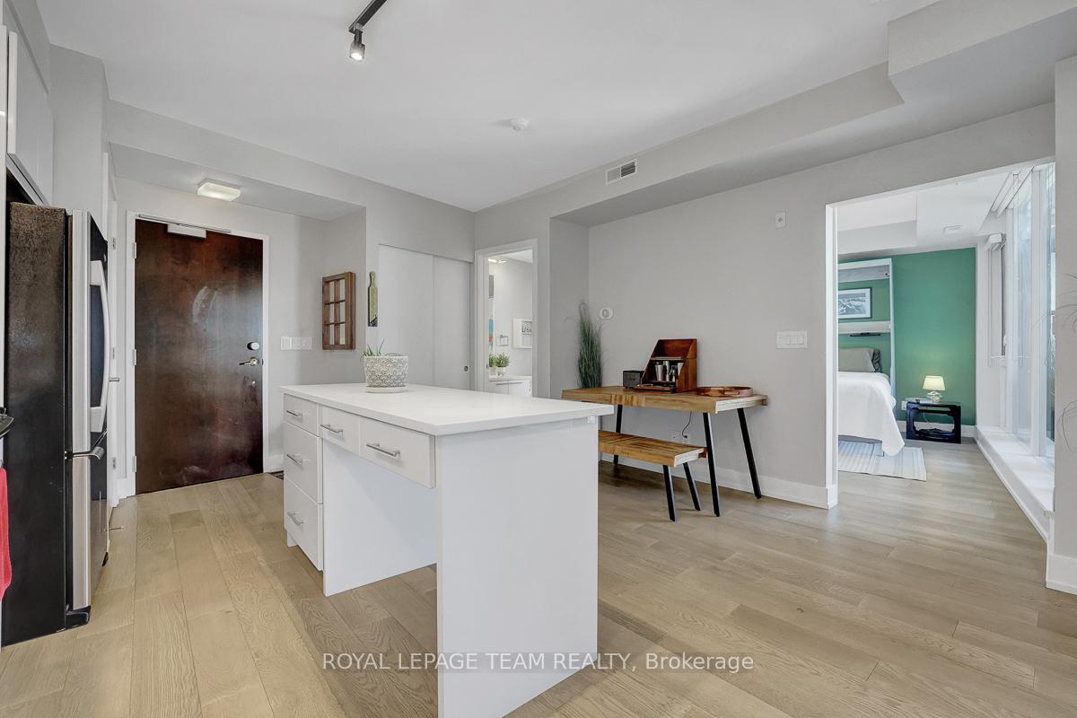 Photo 10 of Unit 712, 360 Patricia Avenue, Ottawa, Westboro South — HOMEH