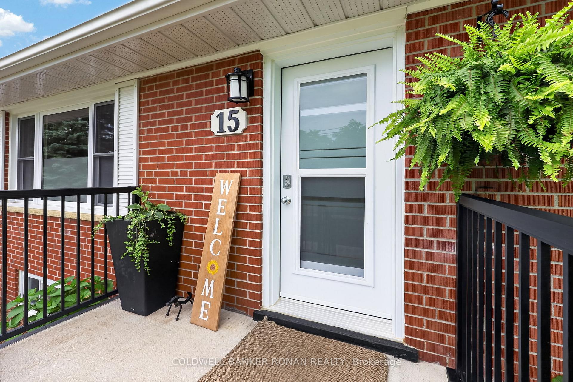 Photo 3 of 15 Essa Road, New Tecumseth, Alliston — HOMEH