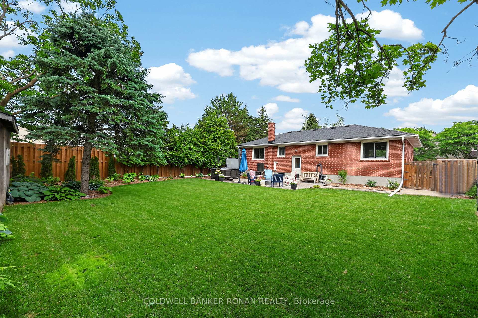 Photo 41 of 15 Essa Road, New Tecumseth, Alliston — HOMEH