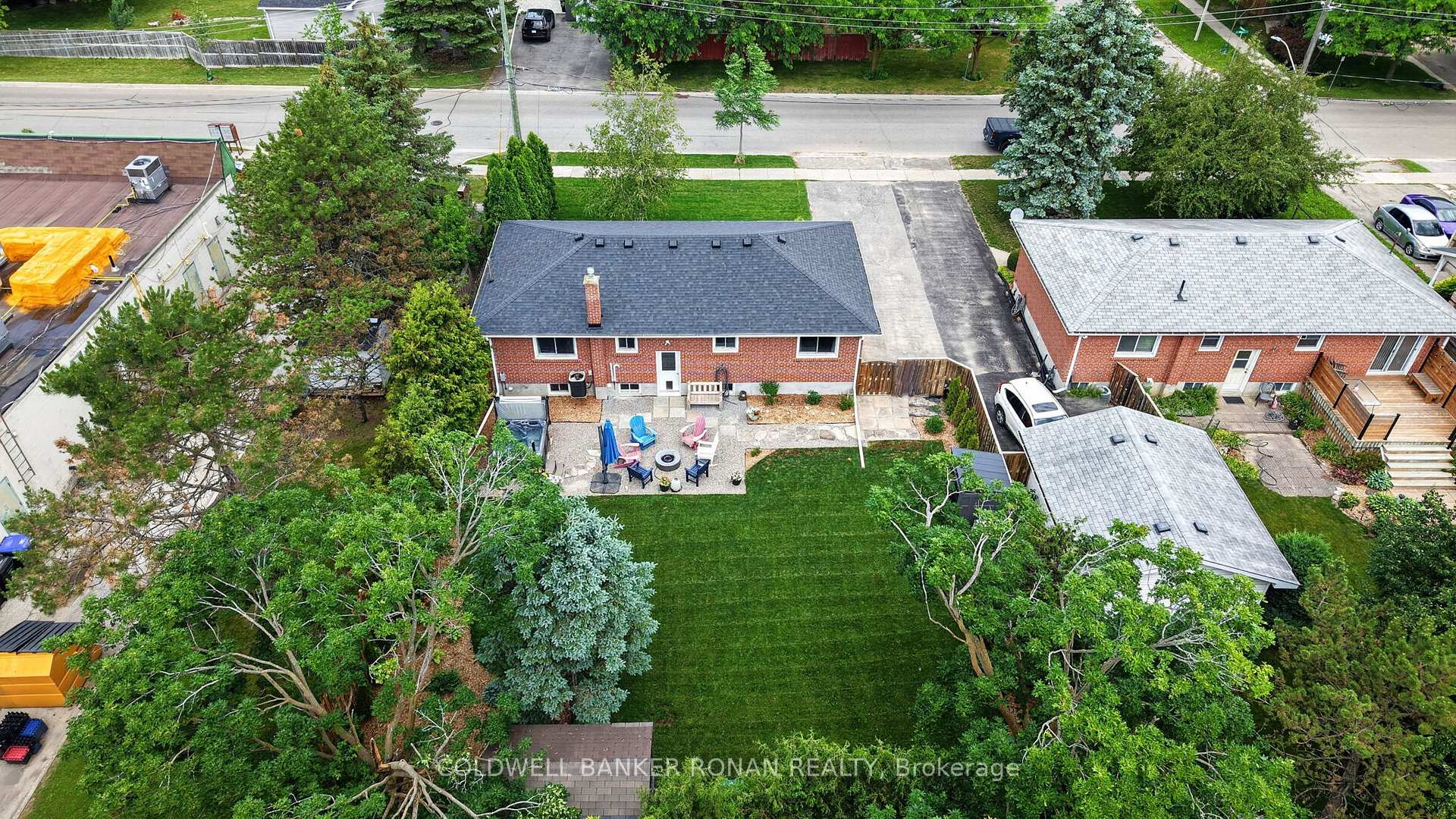 Photo 45 of 15 Essa Road, New Tecumseth, Alliston — HOMEH