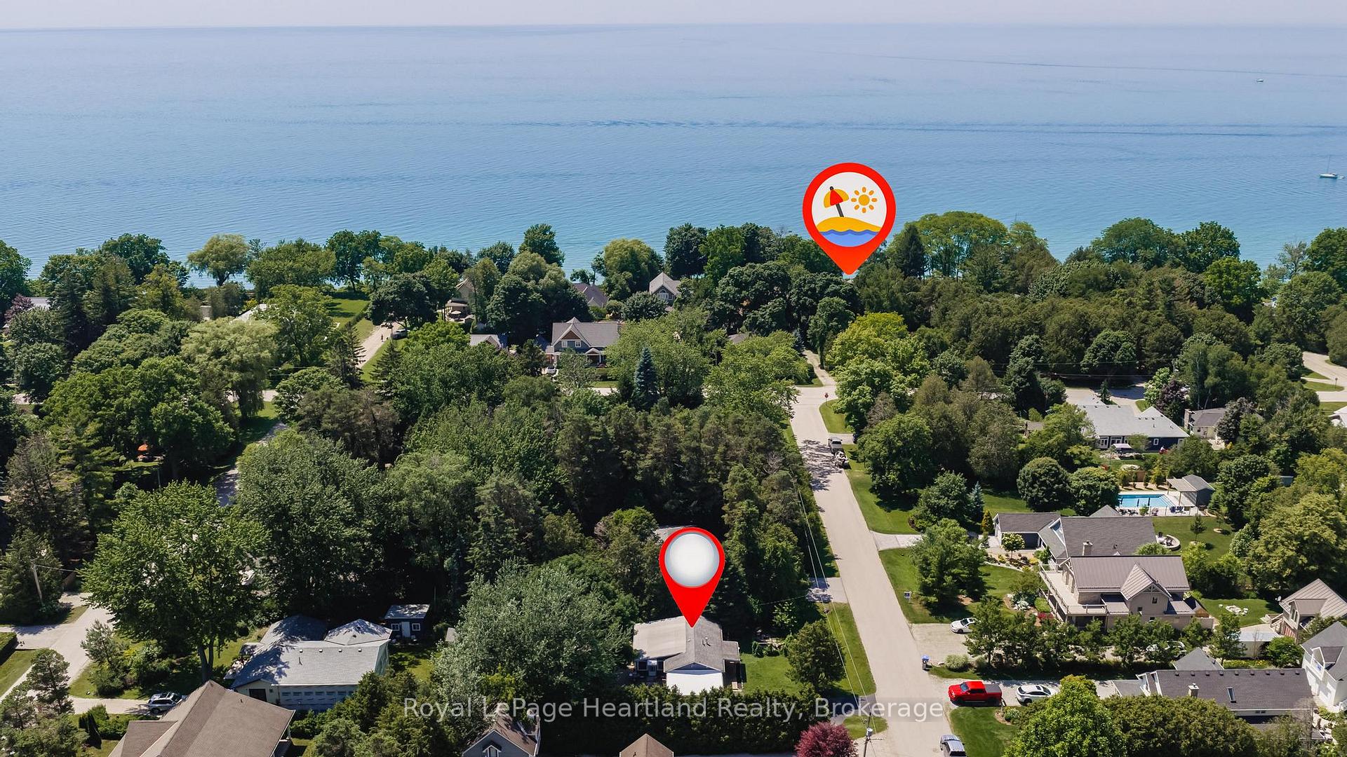 Photo 3 of 36 Jane Street, Bluewater, Bayfield — HOMEH