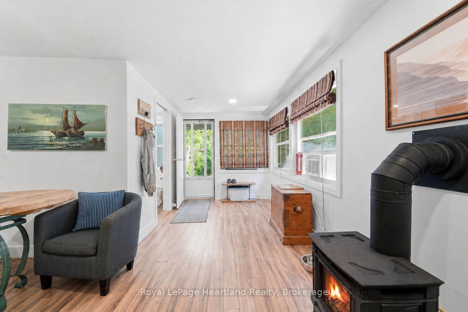 Photo 7 of 36 Jane Street, Bluewater, Bayfield — HOMEH