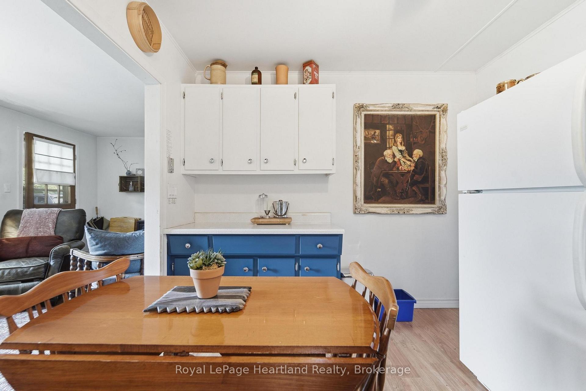 Photo 17 of 36 Jane Street, Bluewater, Bayfield — HOMEH