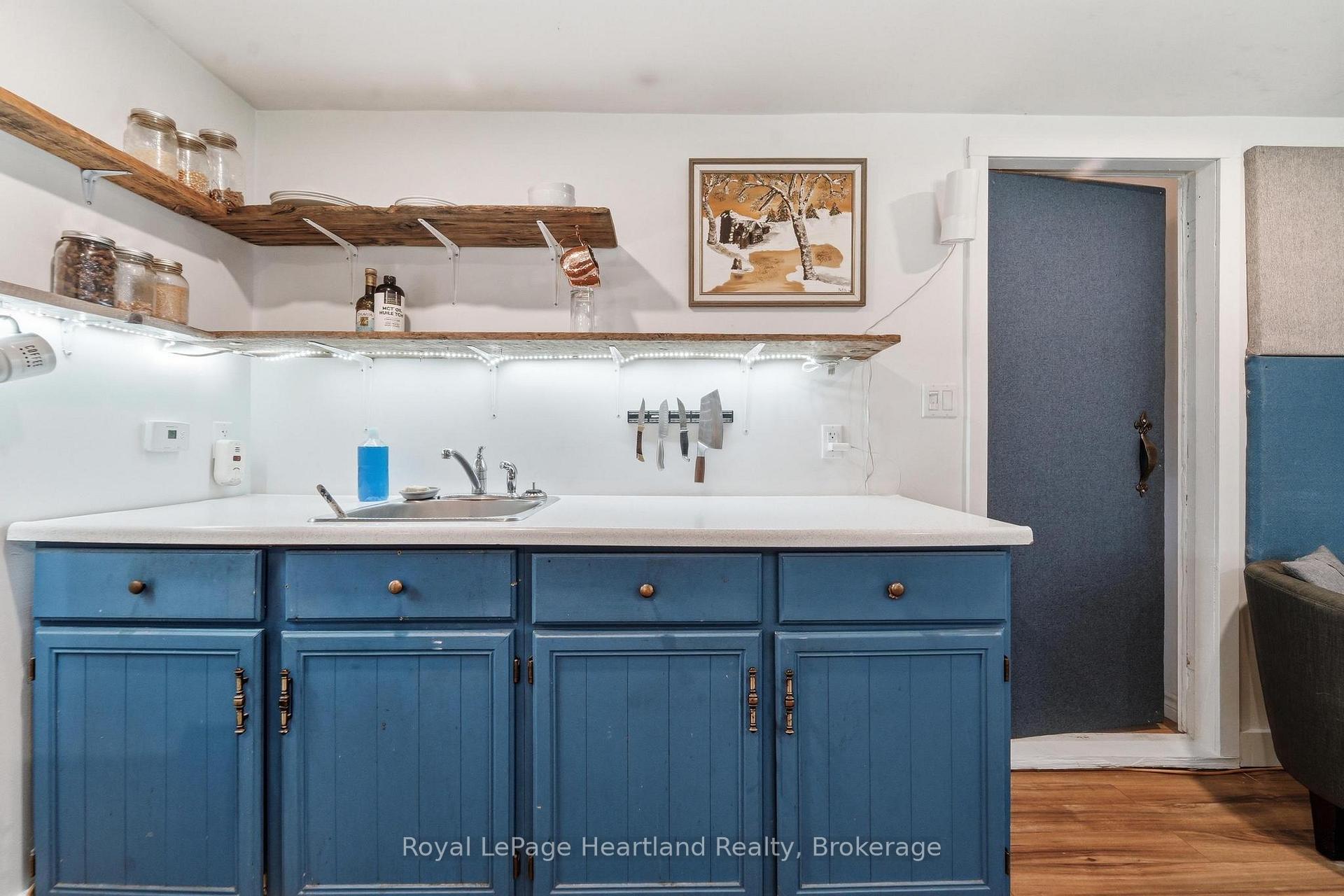 Photo 20 of 36 Jane Street, Bluewater, Bayfield — HOMEH