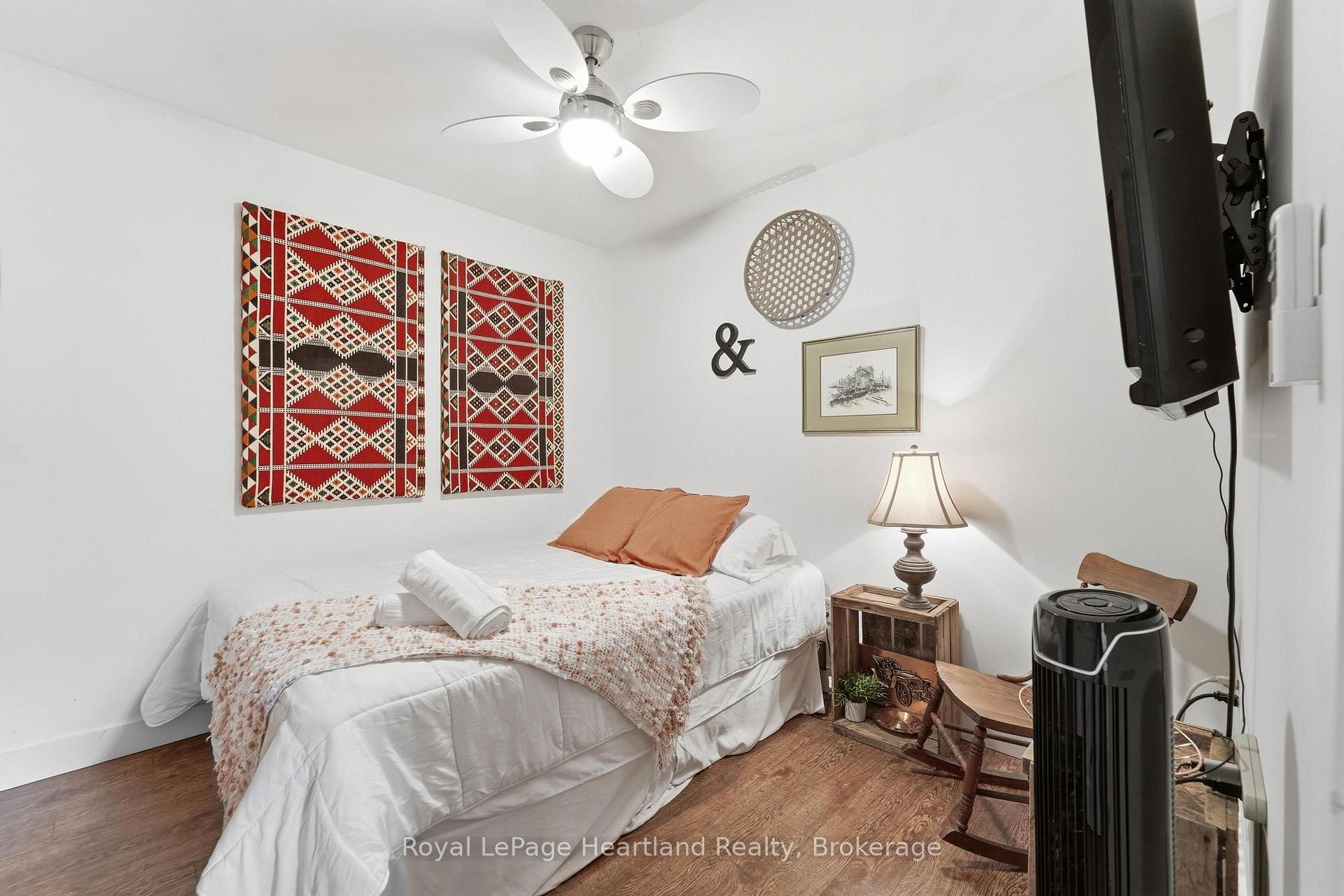 Photo 21 of 36 Jane Street, Bluewater, Bayfield — HOMEH