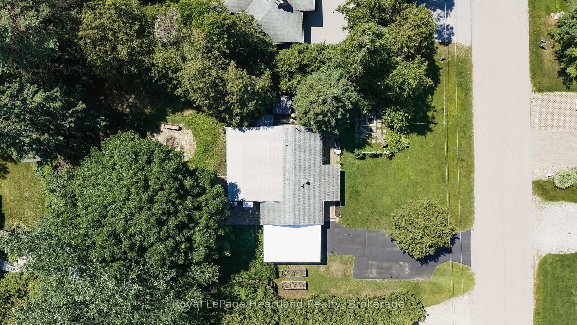 Photo 31 of 36 Jane Street, Bluewater, Bayfield — HOMEH
