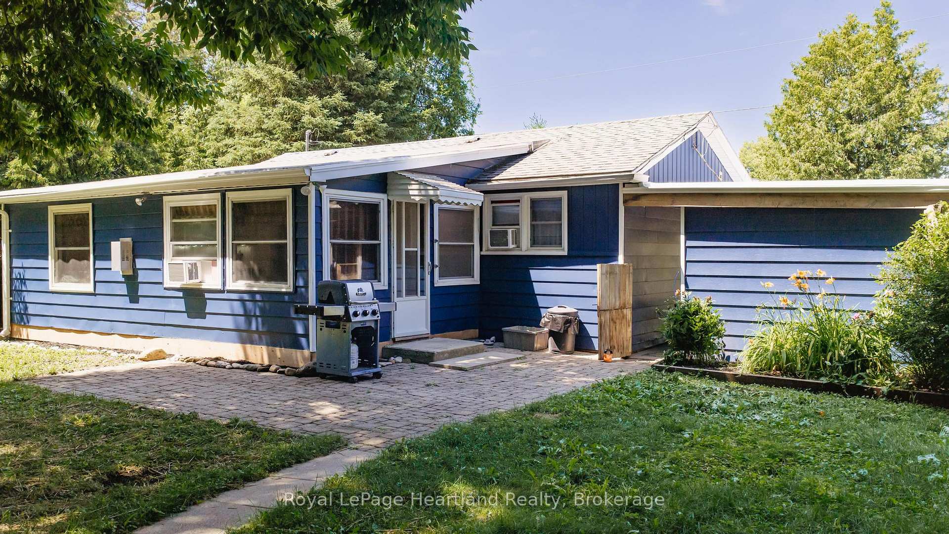 Photo 33 of 36 Jane Street, Bluewater, Bayfield — HOMEH
