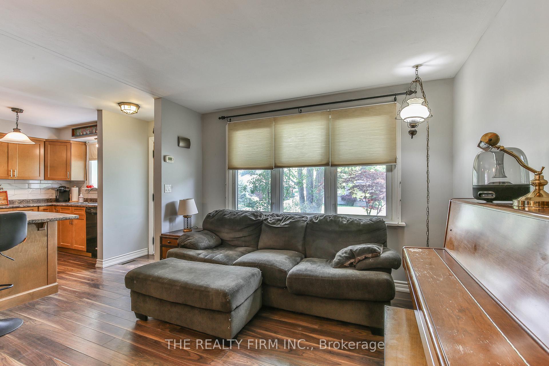Photo 14 of 13 Vanbuskirk Drive, St. Thomas — HOMEH
