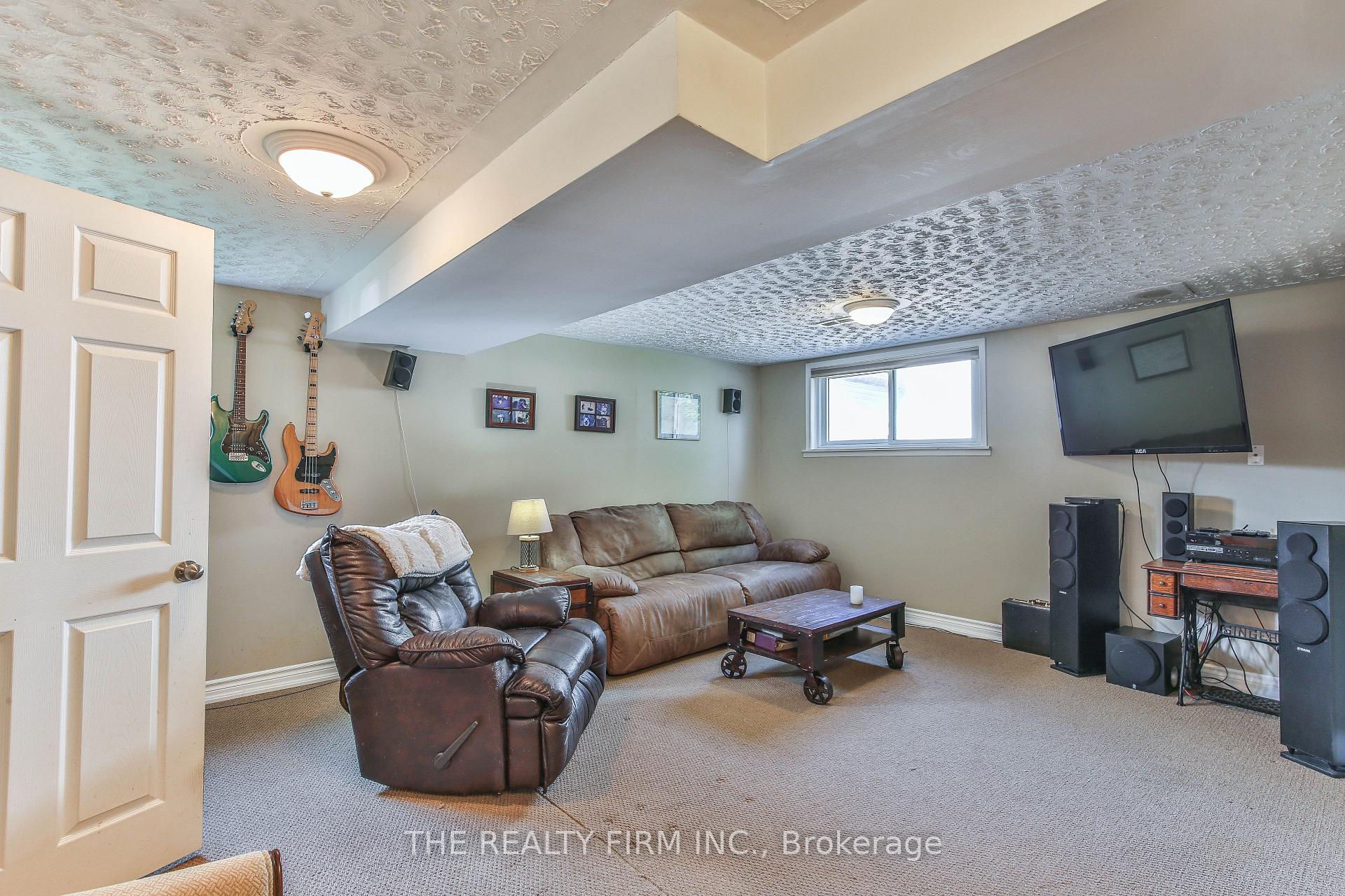 Photo 20 of 13 Vanbuskirk Drive, St. Thomas — HOMEH
