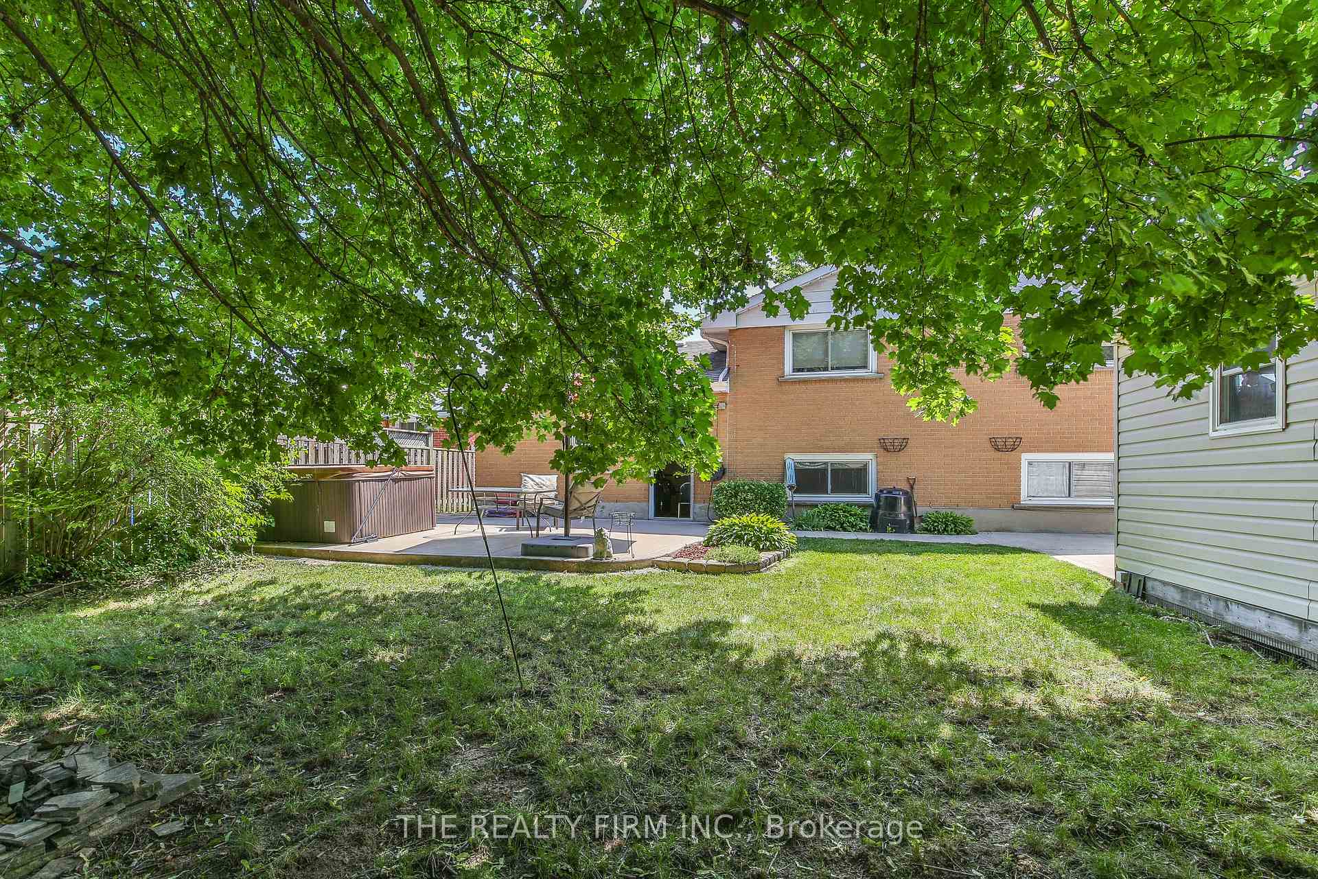 Photo 31 of 13 Vanbuskirk Drive, St. Thomas — HOMEH