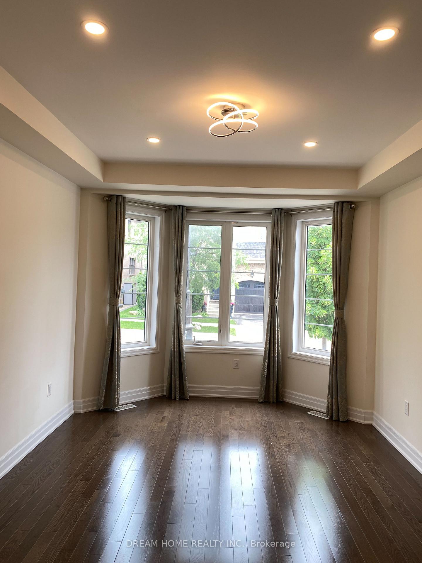 Photo 3 of 429 Ginger Gate, Oakville, Glenorchy — HOMEH